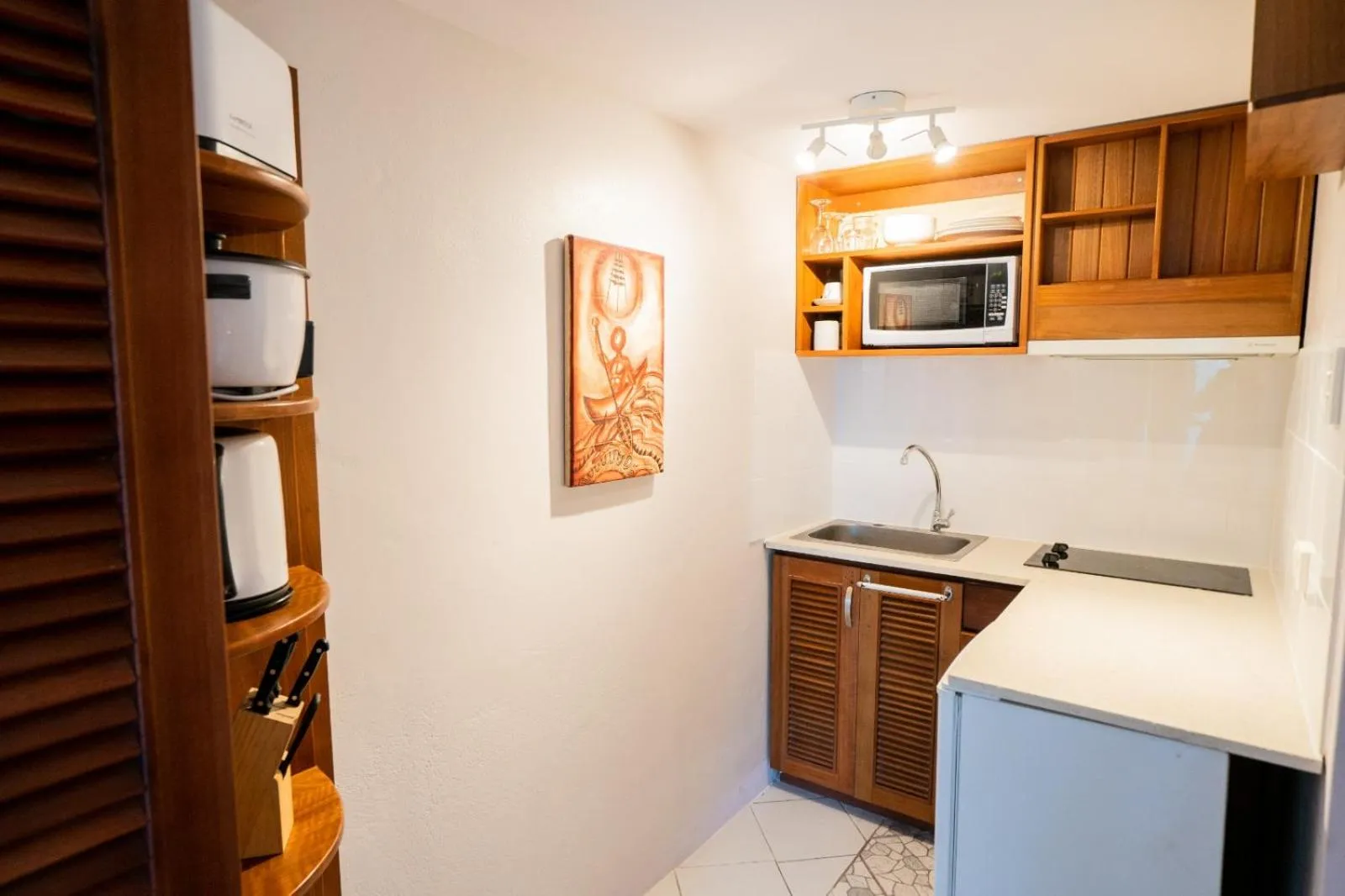 Kitchen or kitchenette in Sanalae Apartments