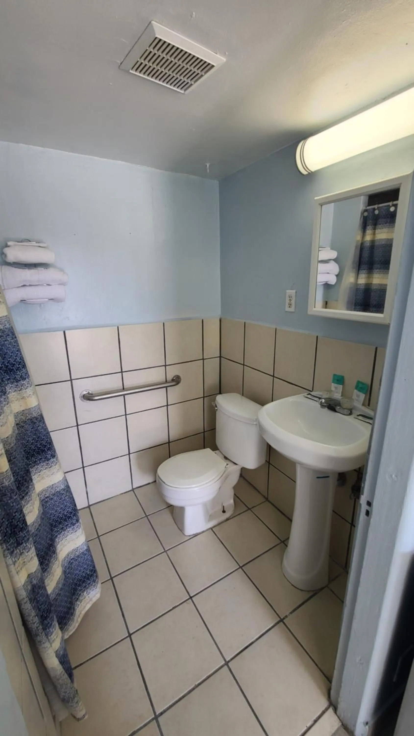 Green spot motel
