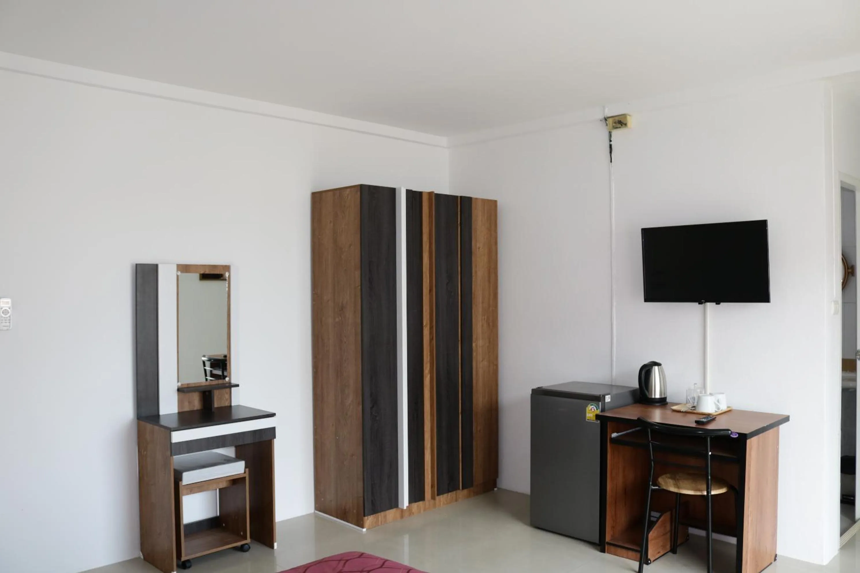 hair dresser in Cafe Nana Hotel