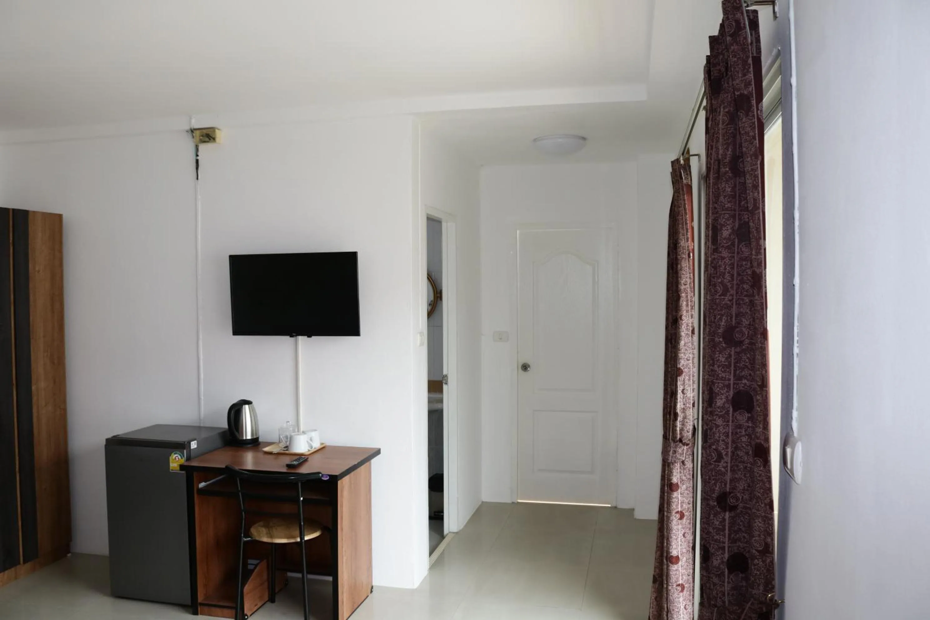 hair dresser in Cafe Nana Hotel