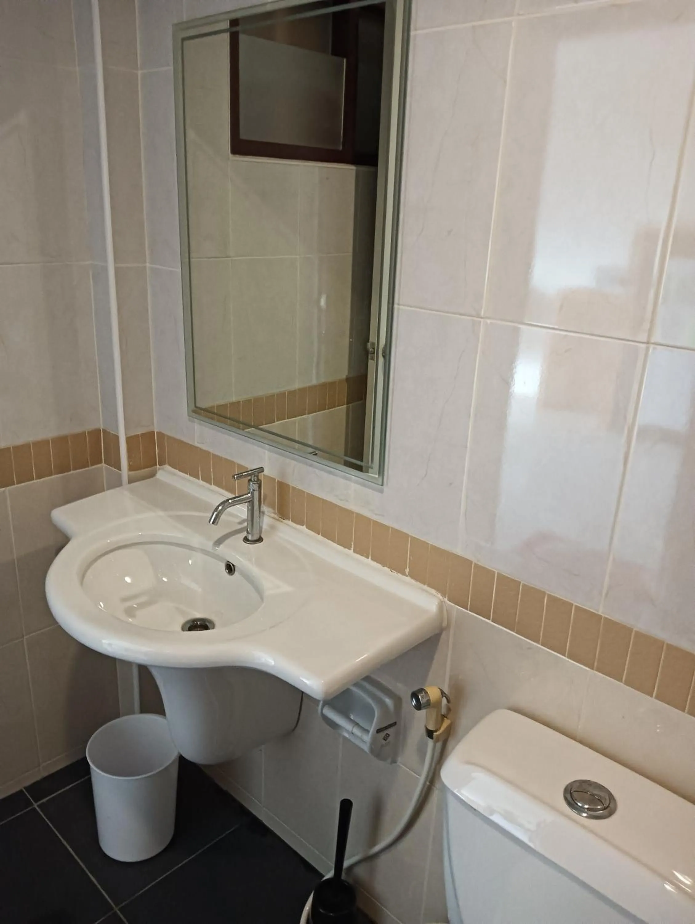 Bathroom in Cafe Nana Hotel