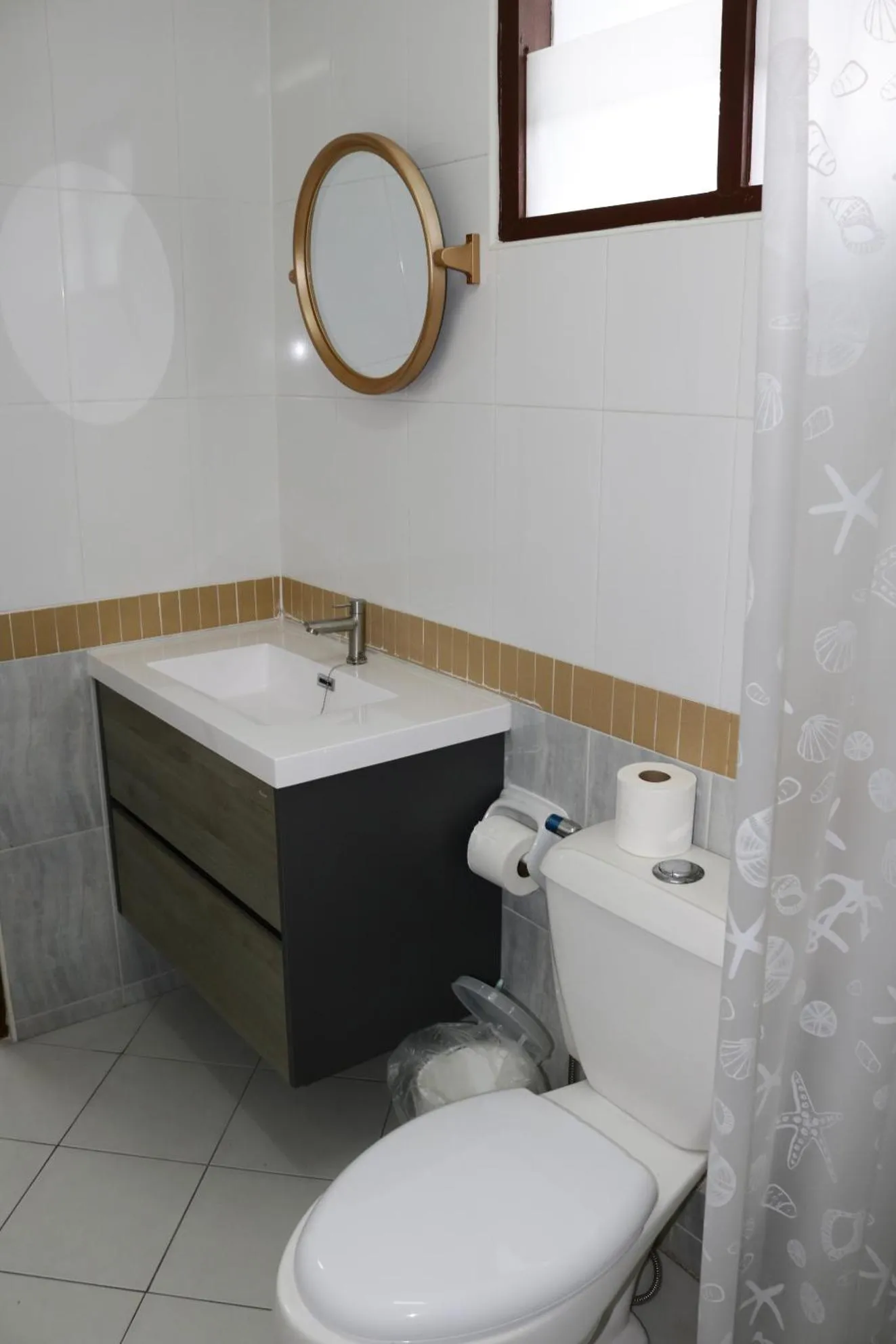 Bathroom in Cafe Nana Hotel