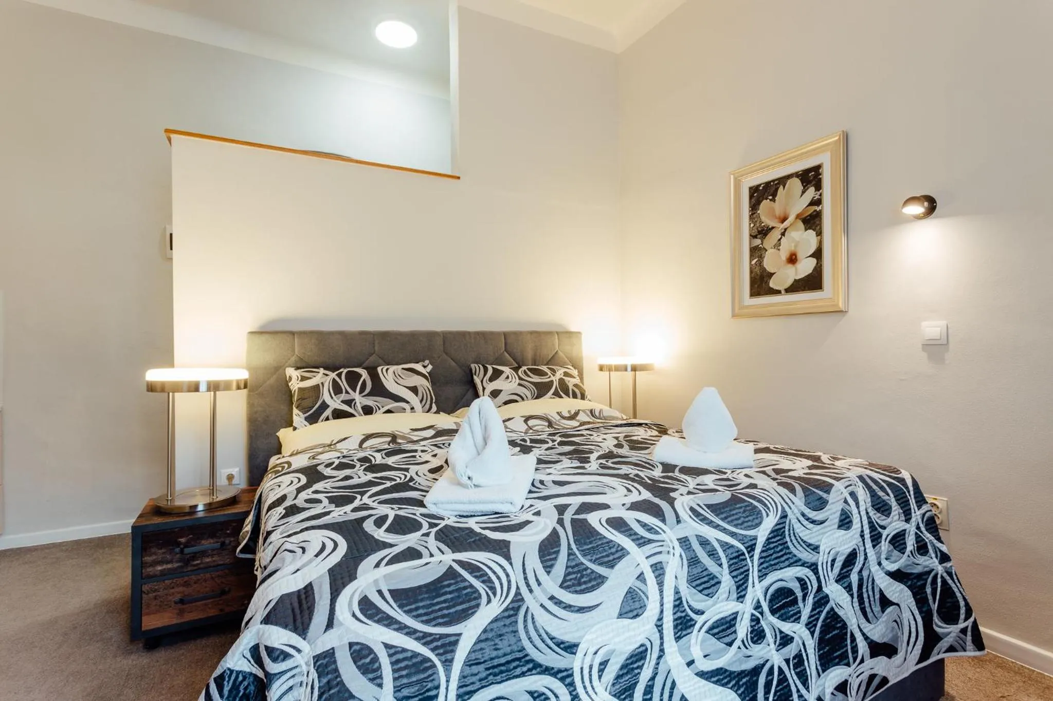 Bed in Botanický dvor
