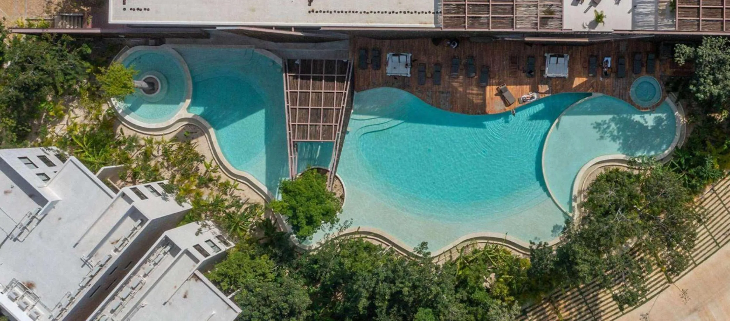 Property building in Ophelia Experience