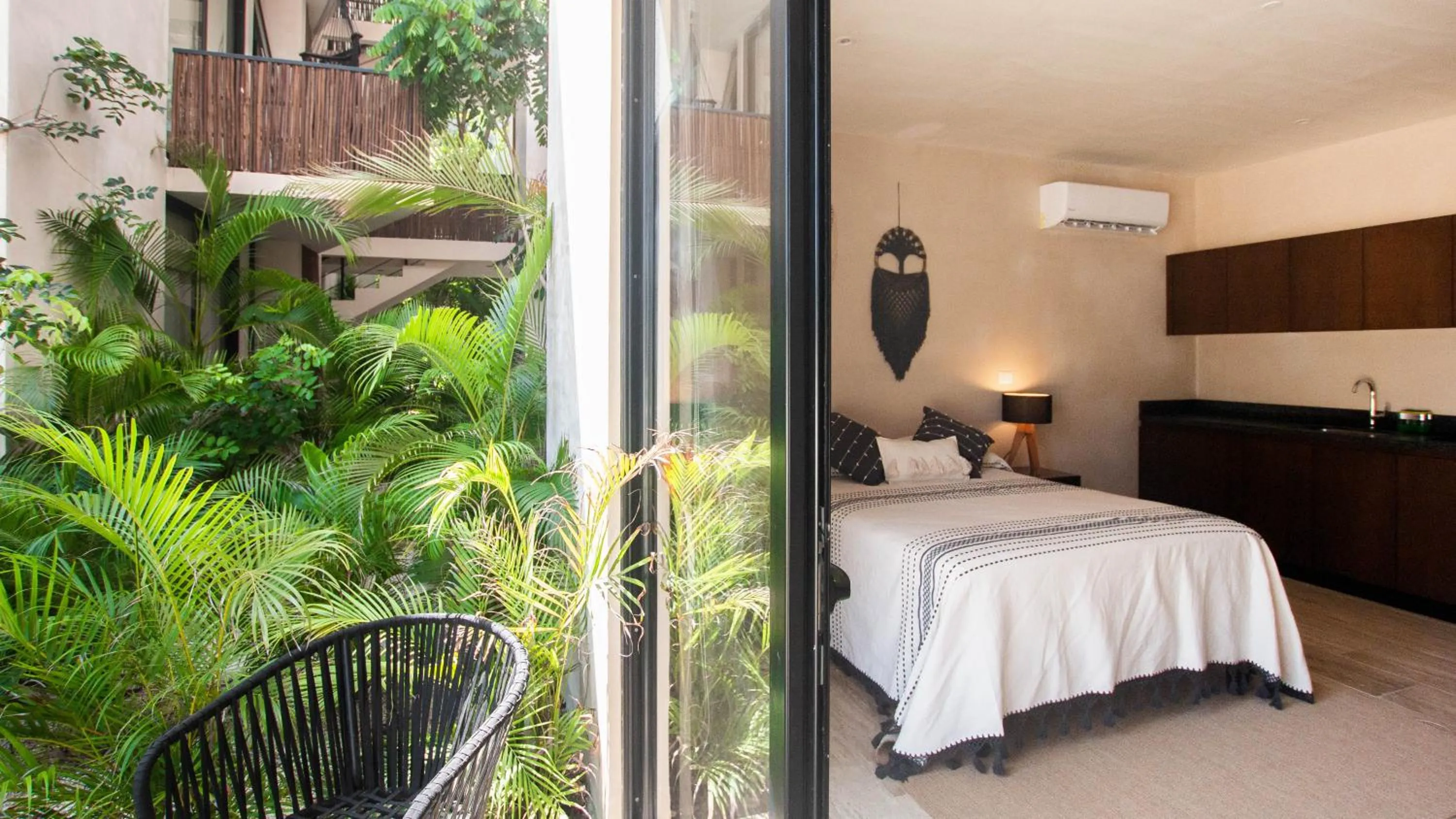 Decorative detail, Bed in Ophelia Experience