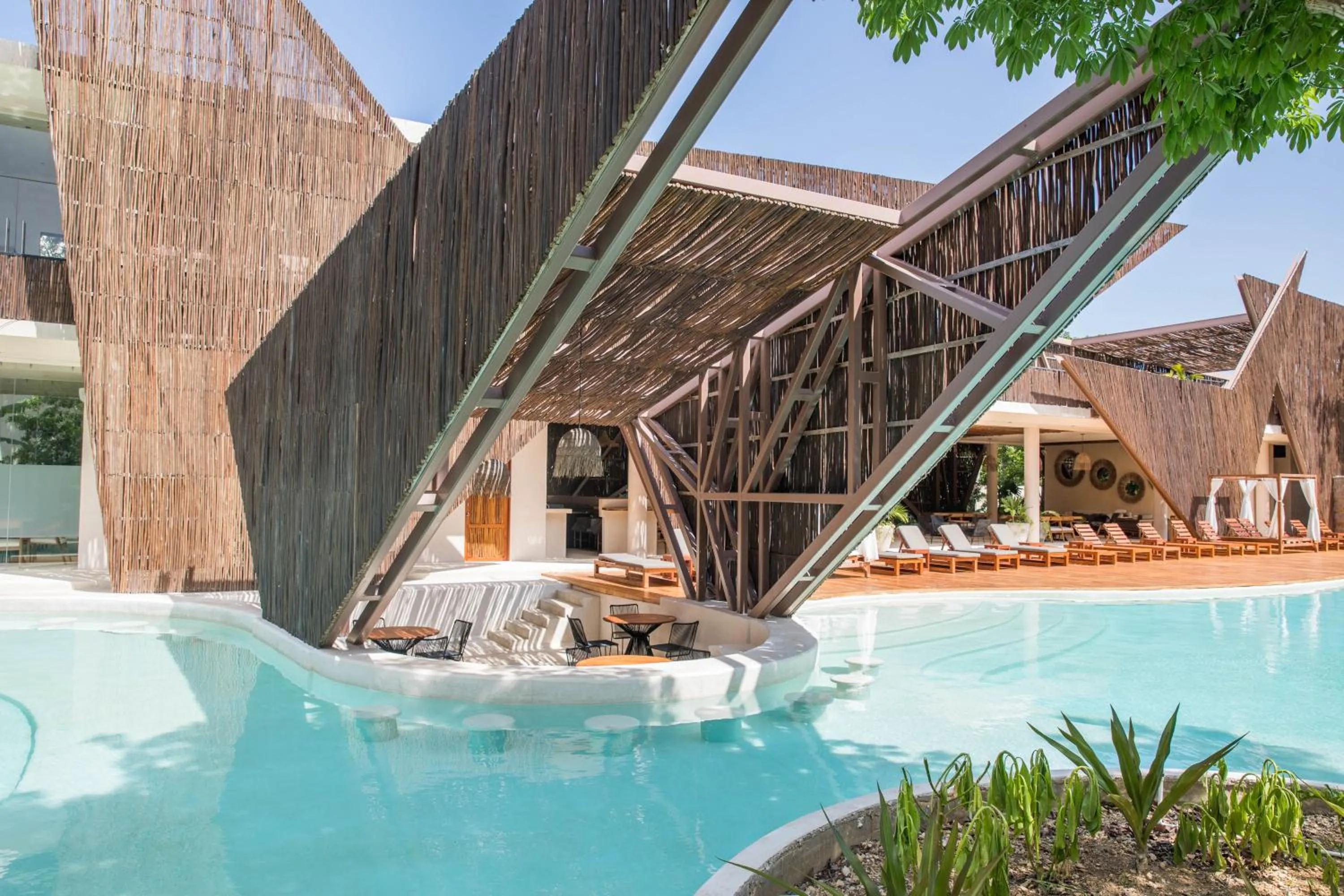 Swimming pool in Ophelia Experience