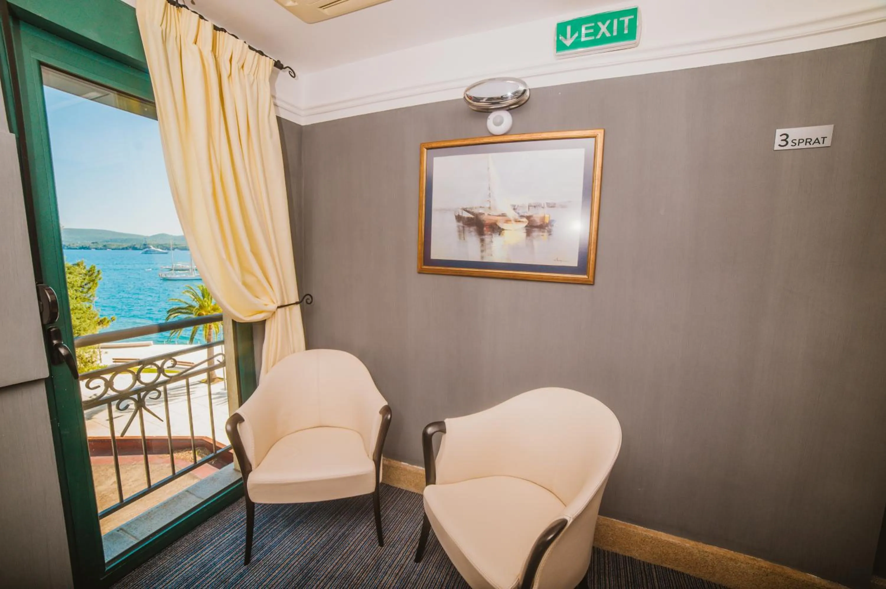 Area and facilities in Hotel Astoria