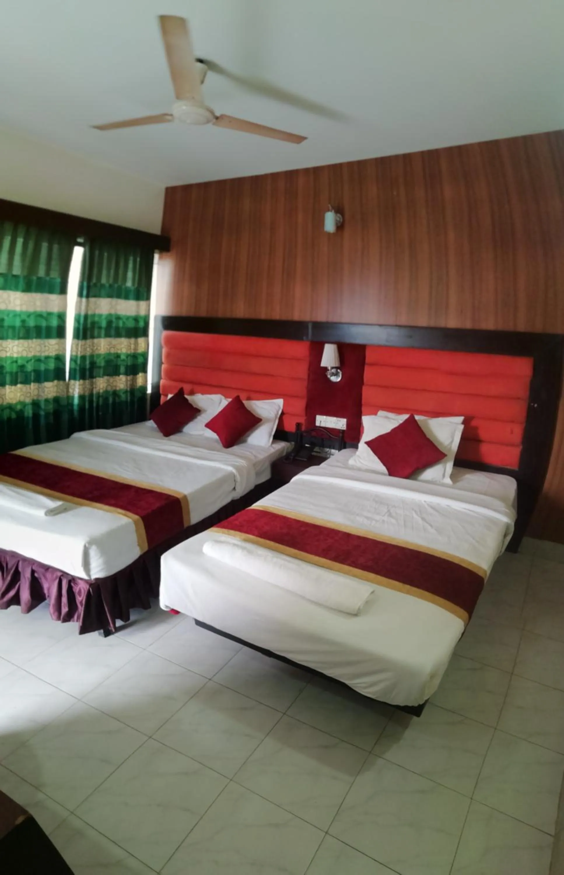 Bed in Hotel Skylink