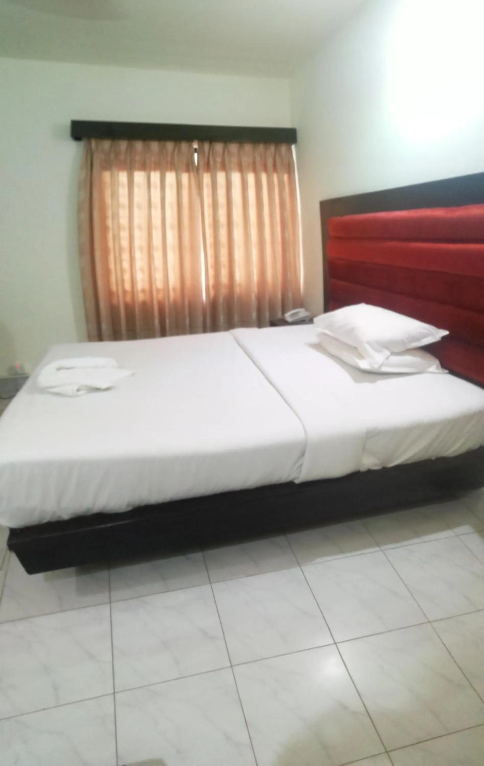 Bed in Hotel Skylink