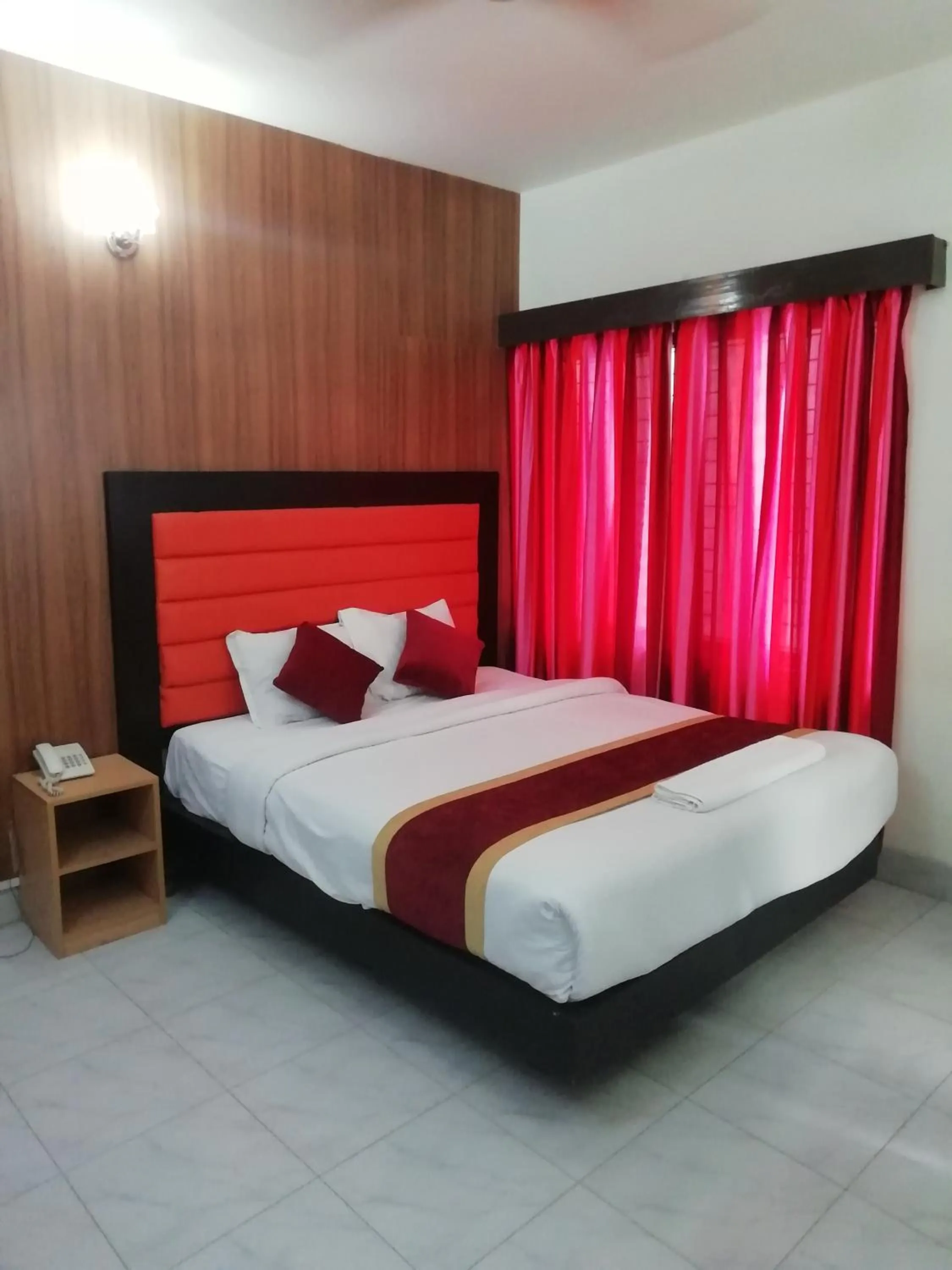 Bed in Hotel Skylink