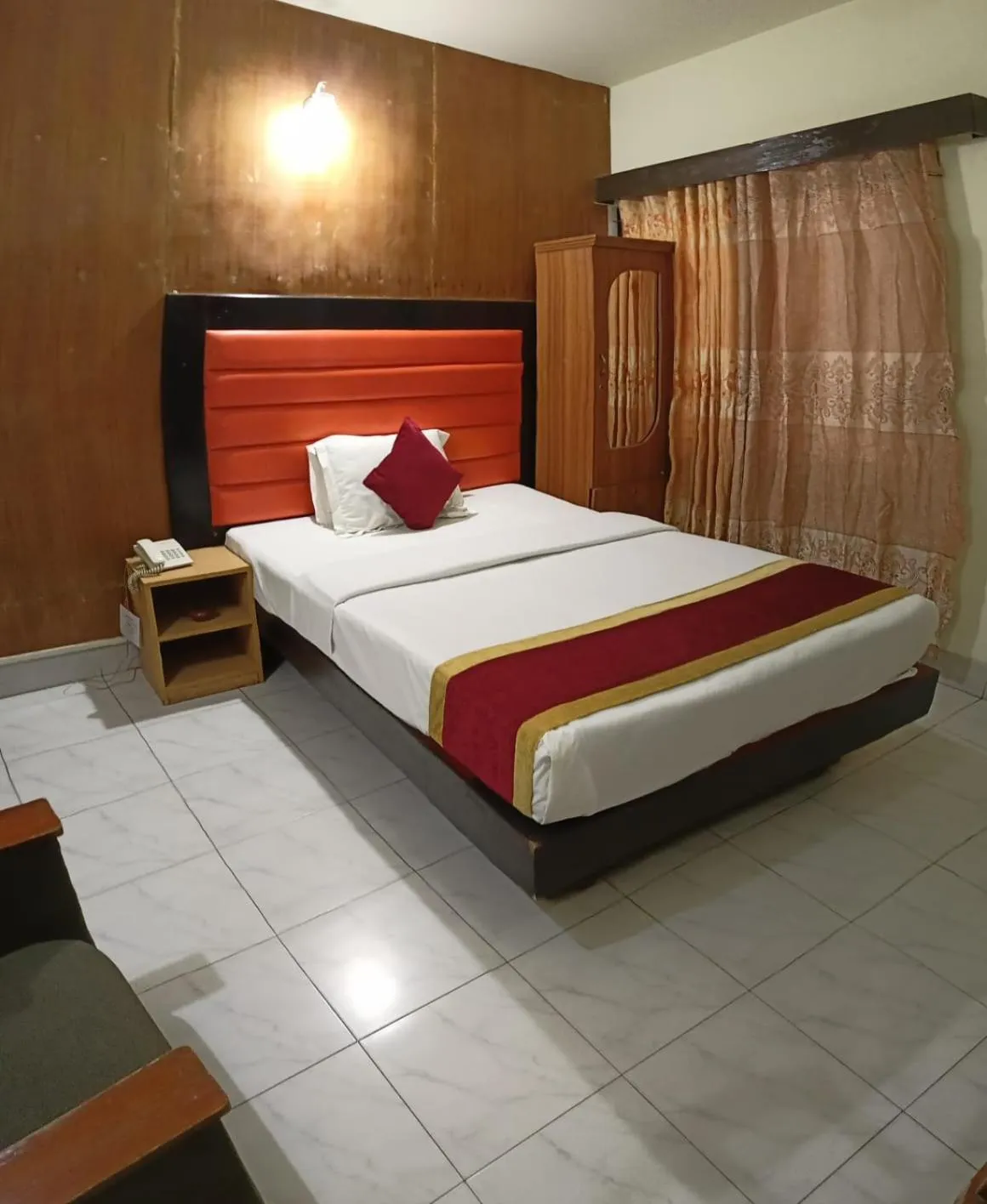 Bed in Hotel Skylink