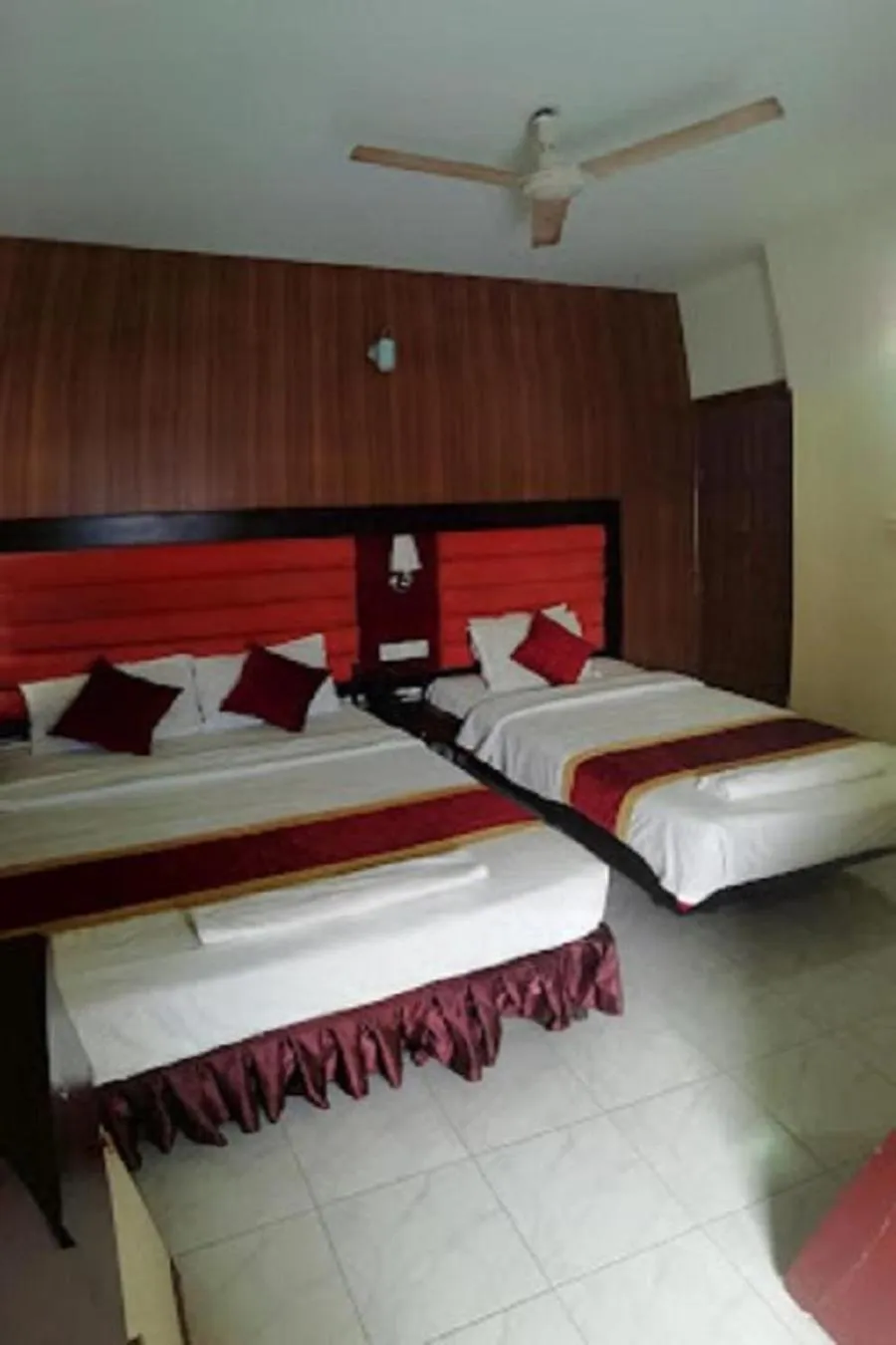 Bed in Hotel Skylink