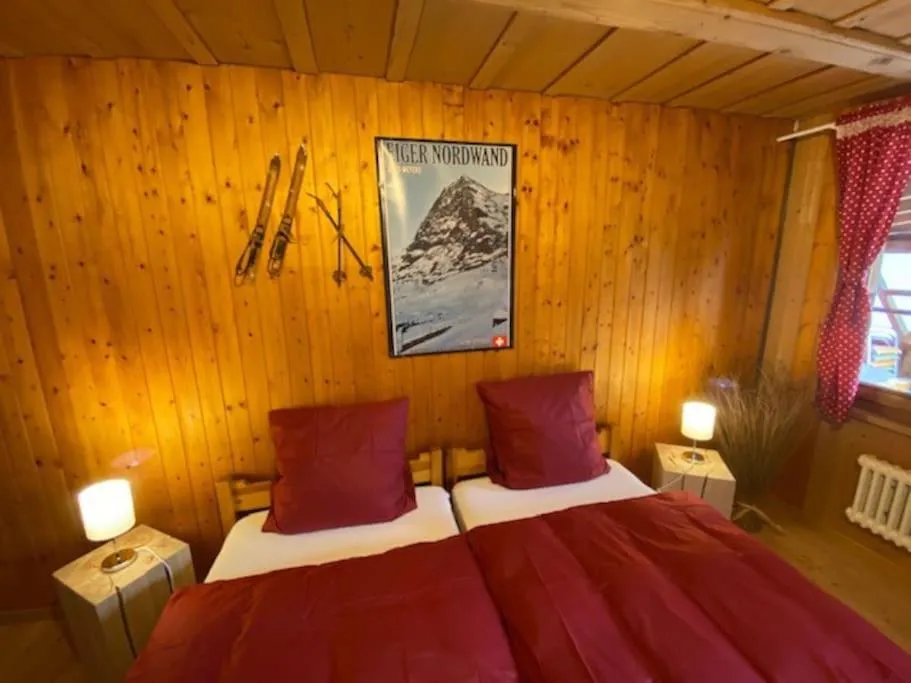 Bed in Wohnen mit Blick auf Eiger - ehemaliges Bauernhaus - 2 Schlafzimmer