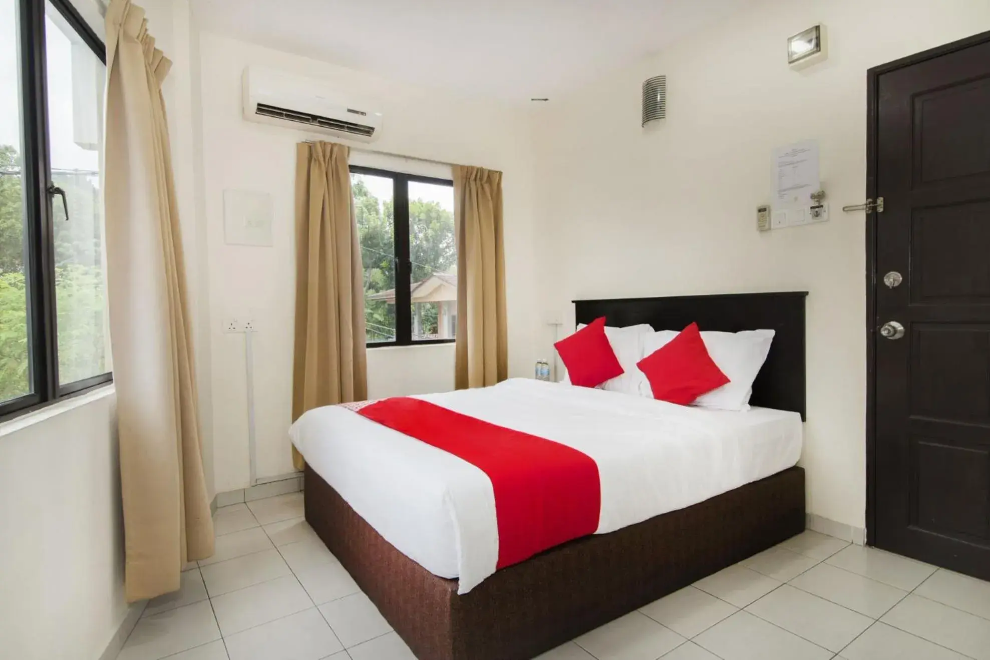 Deluxe Double Room in Hotel 91 Bukit Mewah Deluxe Double Room in Hotel 91 Bukit Mewah