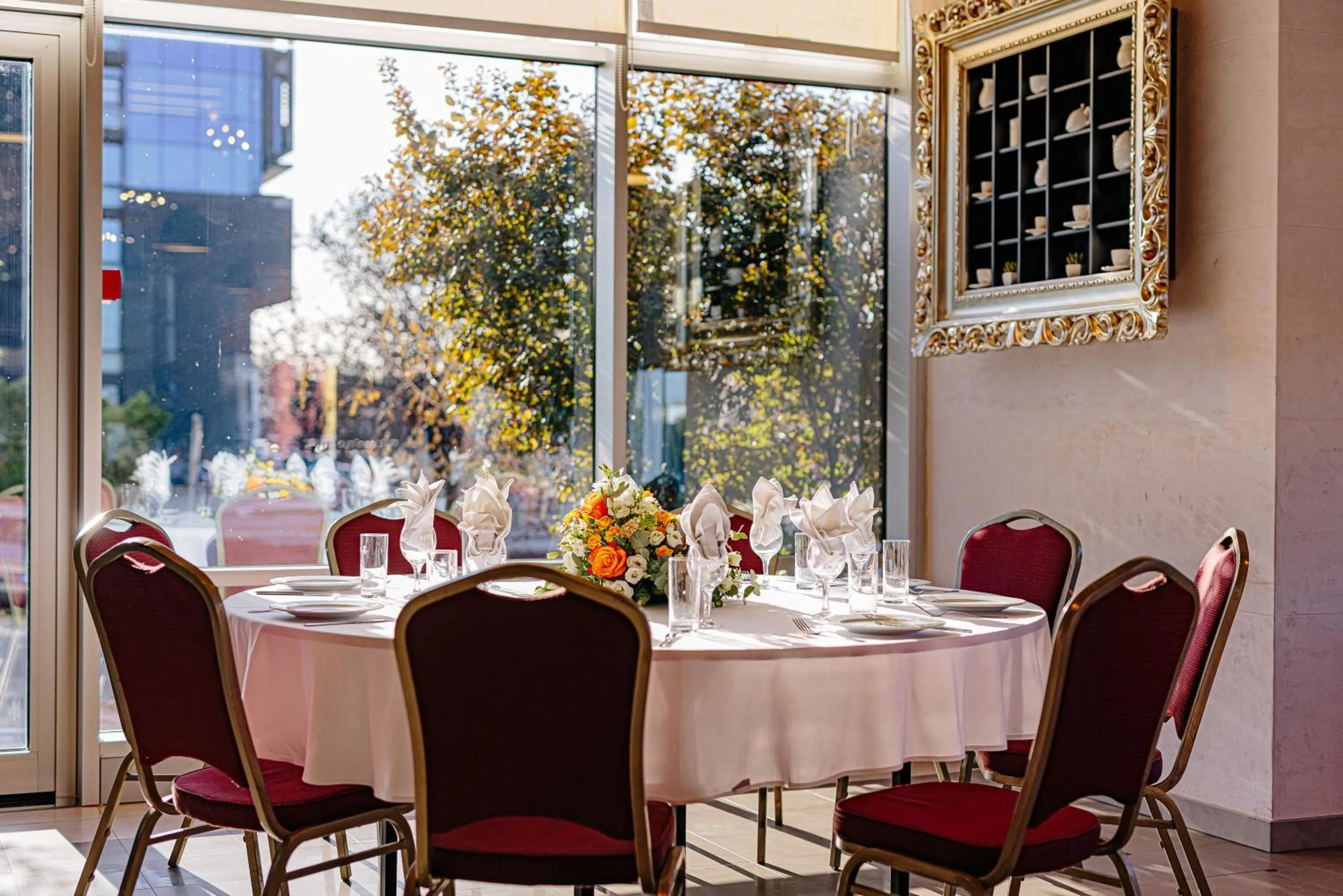 Restaurant/places to eat in Holiday Inn Belgrade, an IHG Hotel