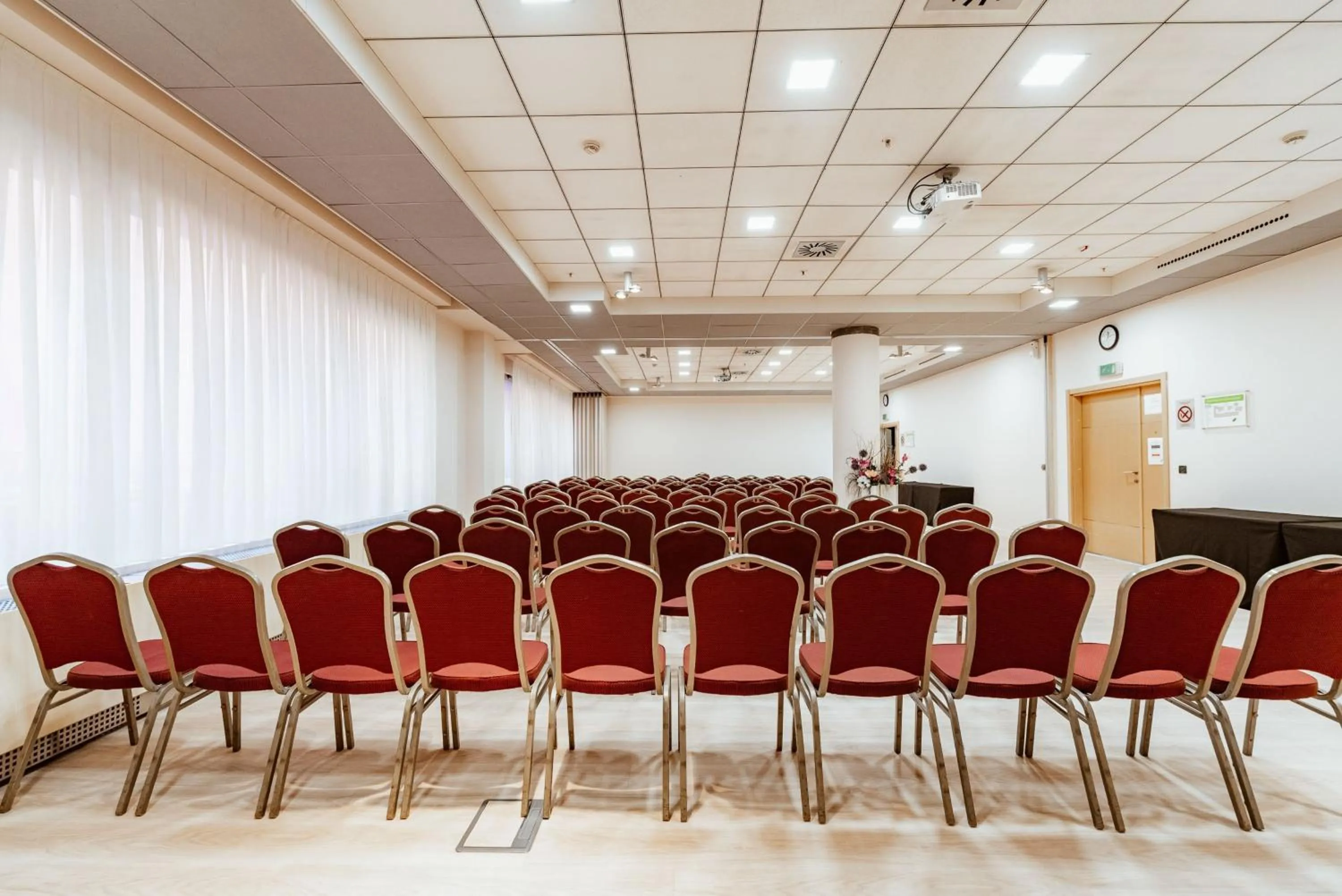 Meeting/conference room in Holiday Inn Belgrade, an IHG Hotel