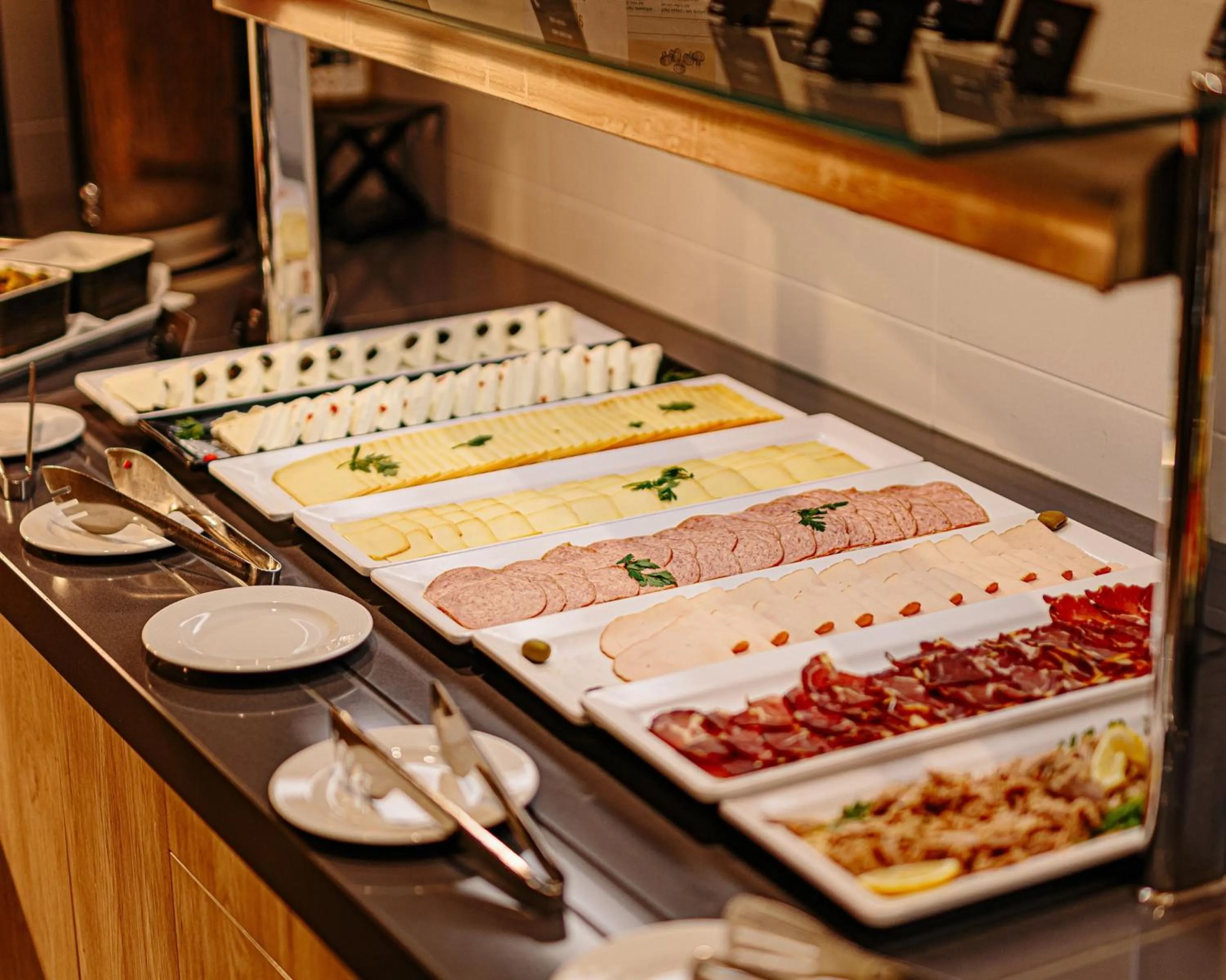 Restaurant/places to eat in Holiday Inn Belgrade, an IHG Hotel