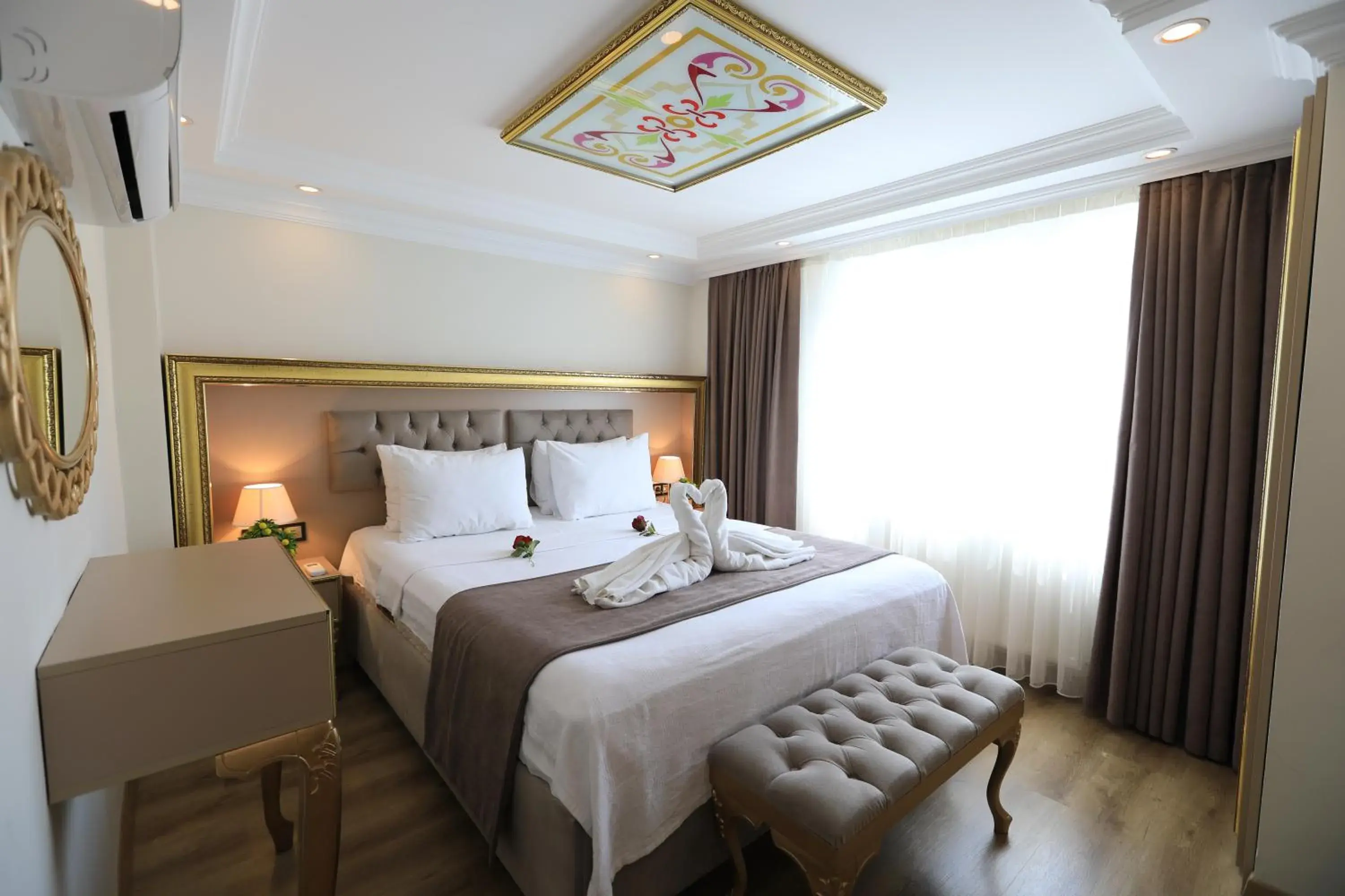 Deluxe Double Room with Sea View in Blue Zerzevan Konak Hotel Deluxe Double Room with Sea View in Blue Zerzevan Konak Hotel