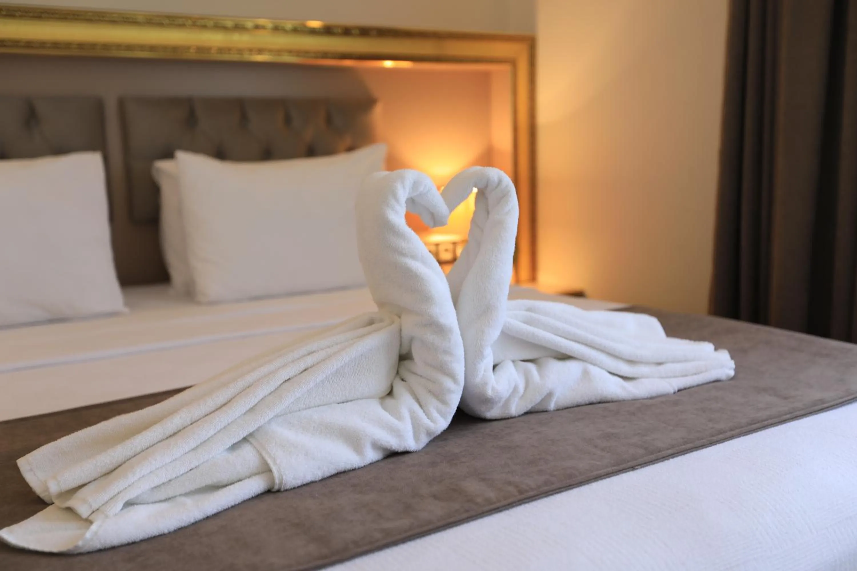 towels, Bed in Blue Zerzevan Konak Hotel