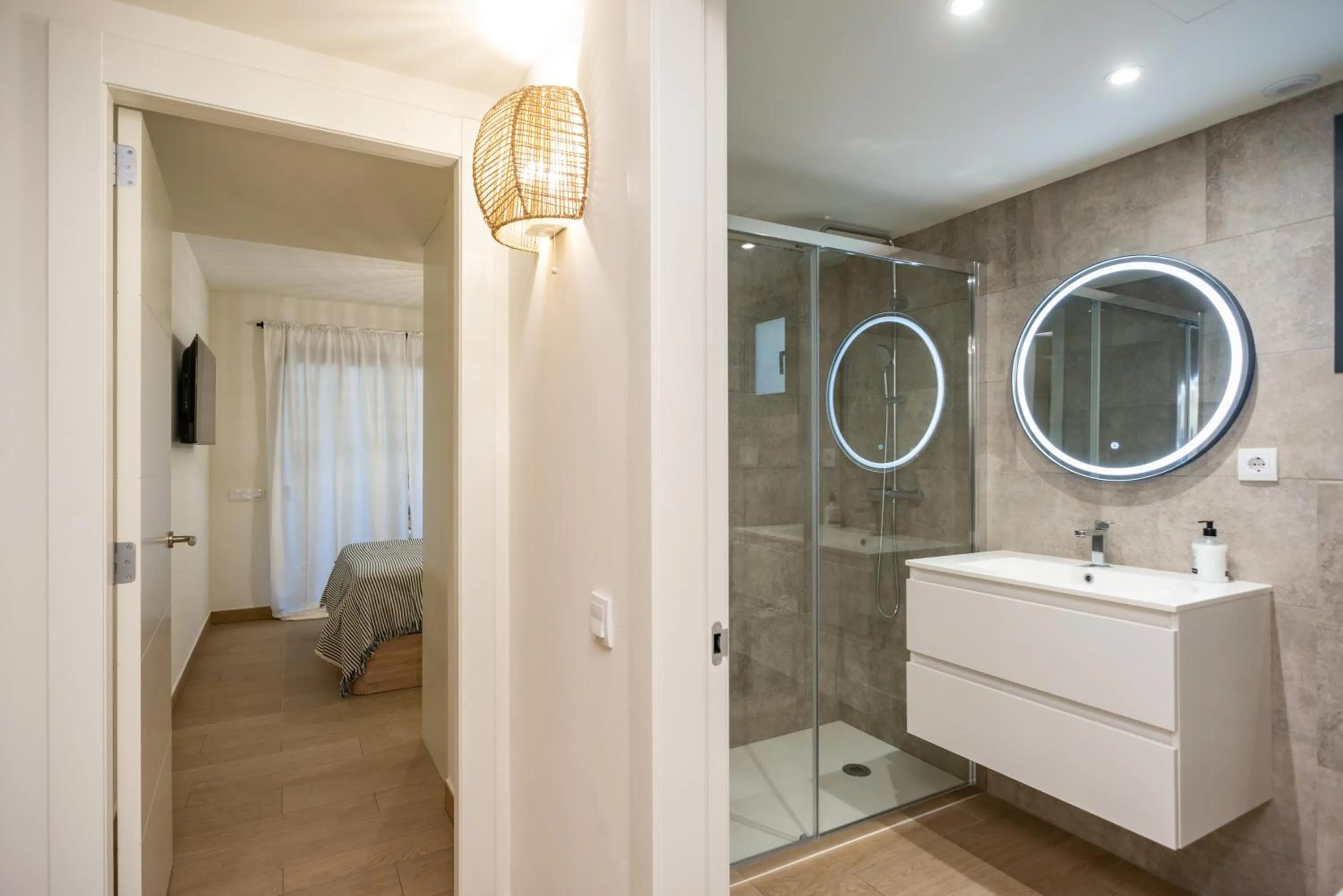 Shower in Gran piso en Puerto deportivo Marina Palamós IDEAL FAMILIAS