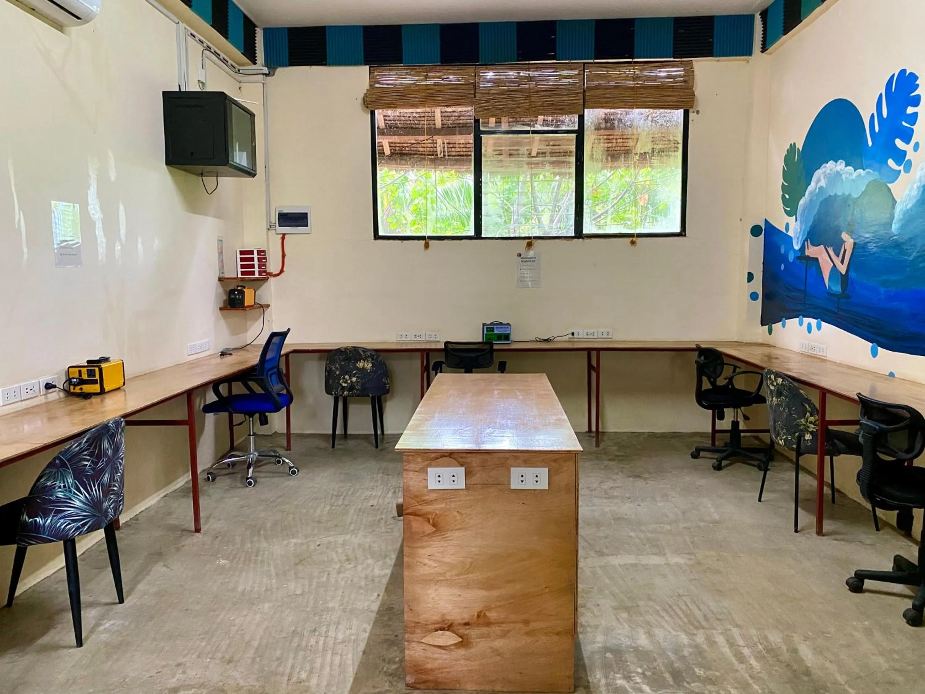 Lexias Hostel and Workspace - Siargao