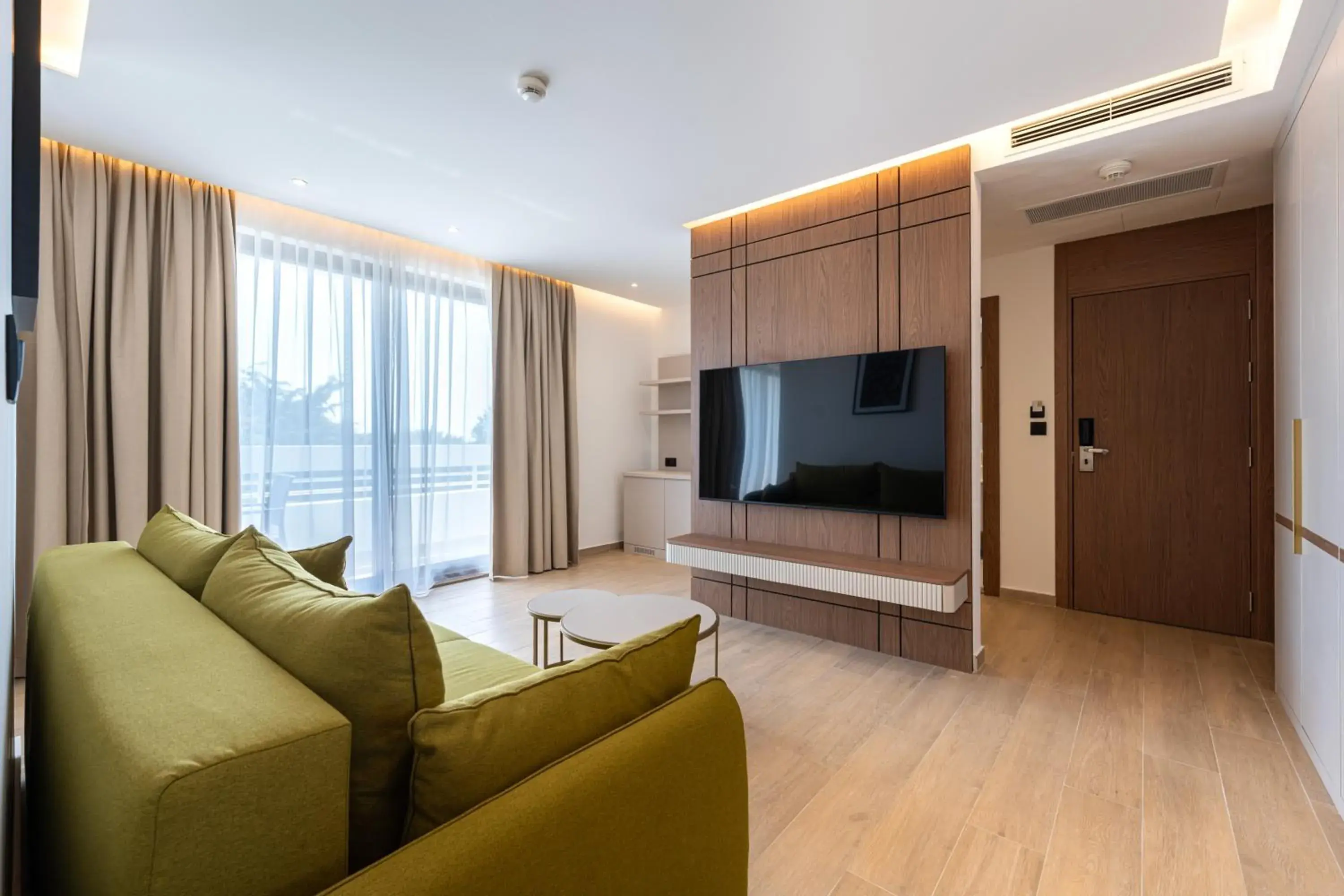 Property building in Radisson Resort Ruza Vjetrova Property building in Radisson Resort Ruza Vjetrova