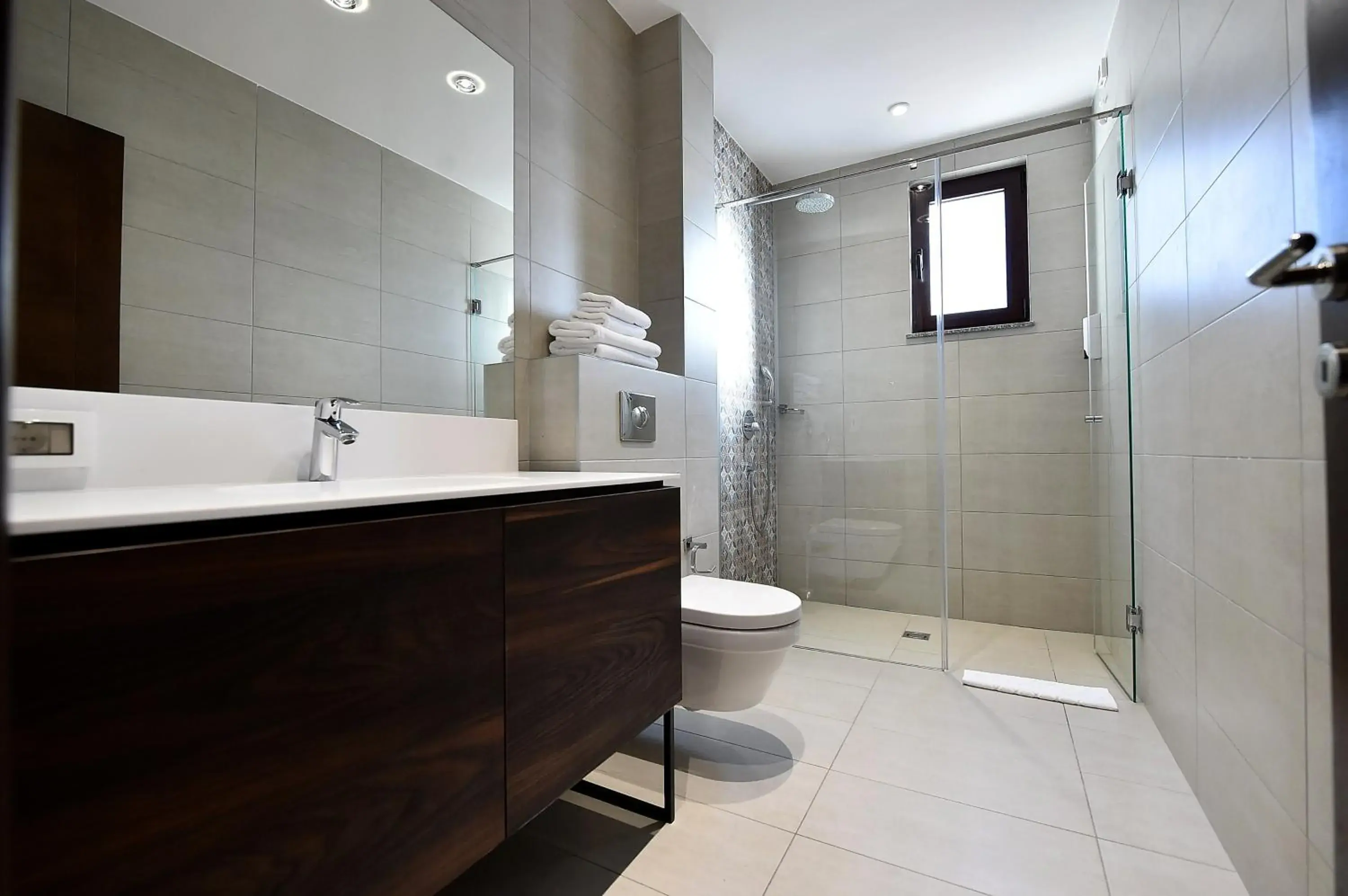 Bathroom in Radisson Resort Ruza Vjetrova Bathroom in Radisson Resort Ruza Vjetrova