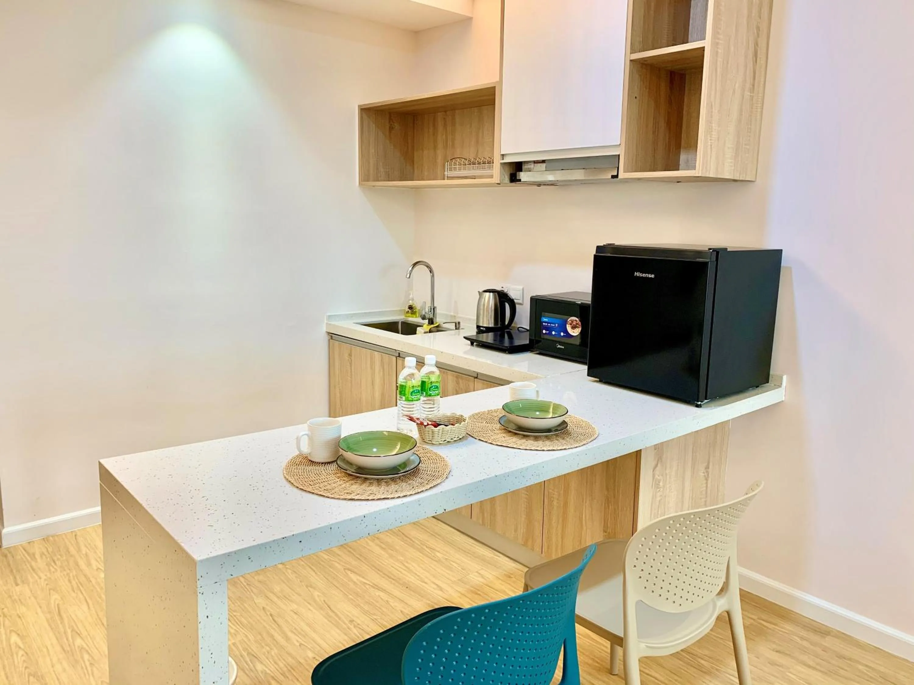 Kitchen or kitchenette in Deco Home @ Aru Suites