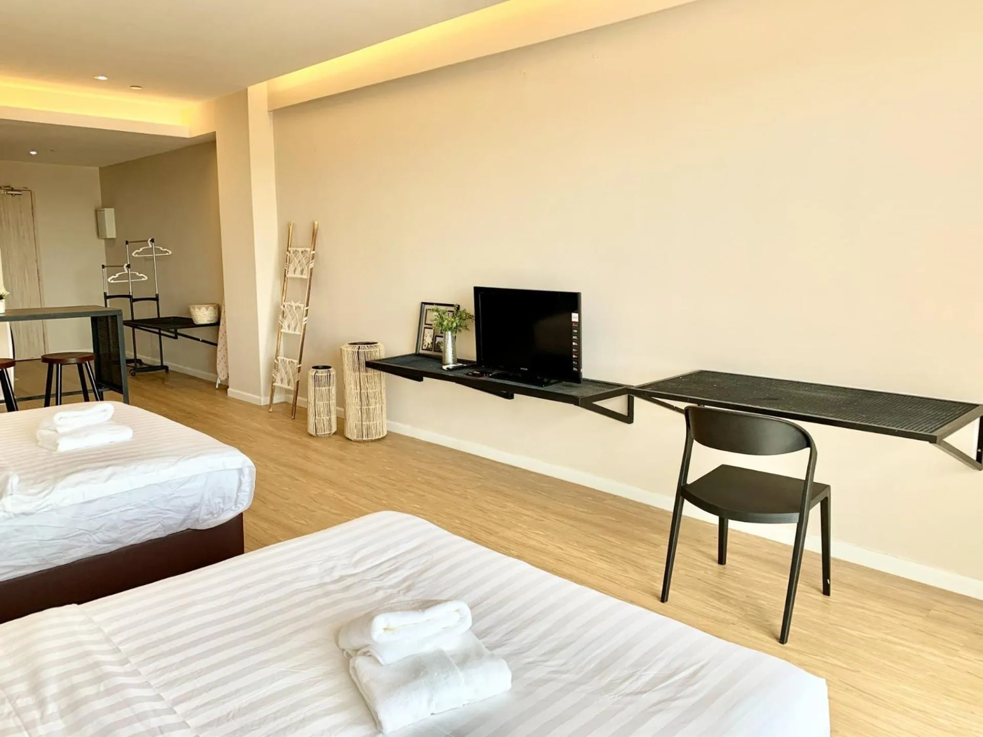 TV and multimedia, Bed in Deco Home @ Aru Suites