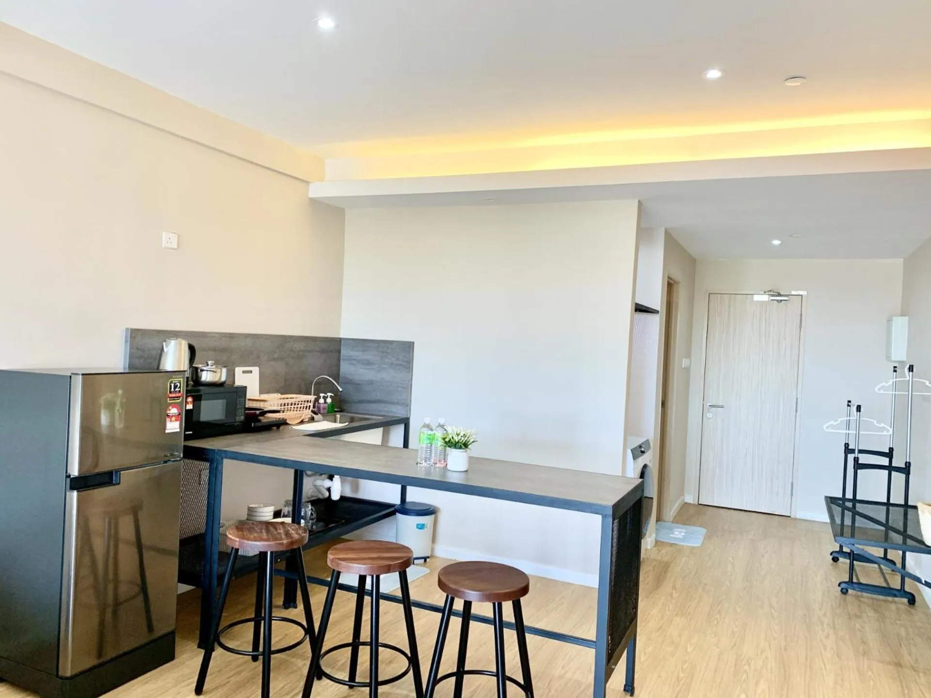 Kitchen or kitchenette in Deco Home @ Aru Suites