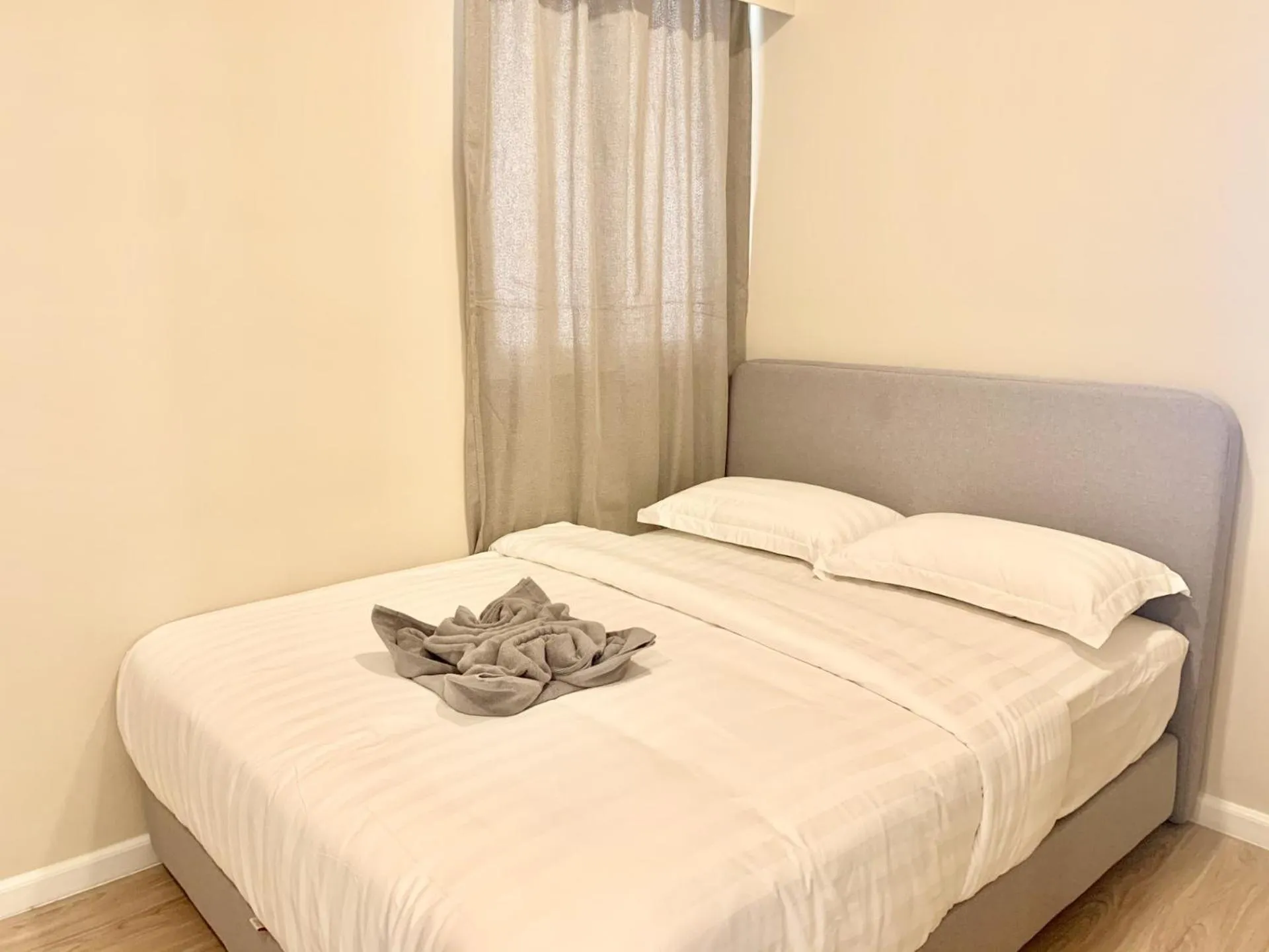 Bedroom, Bed in Deco Home @ Aru Suites