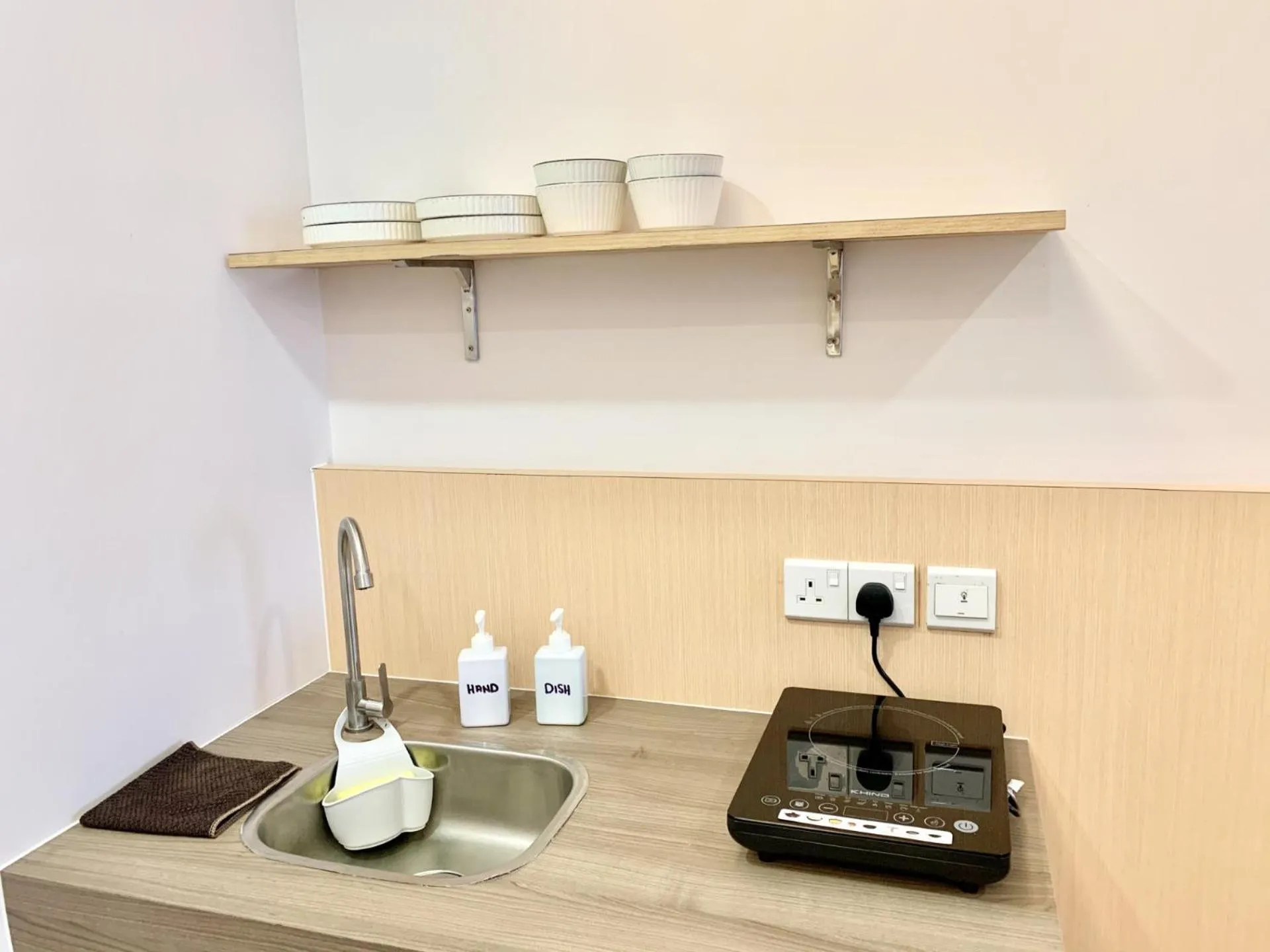 Kitchen or kitchenette in Deco Home @ Aru Suites