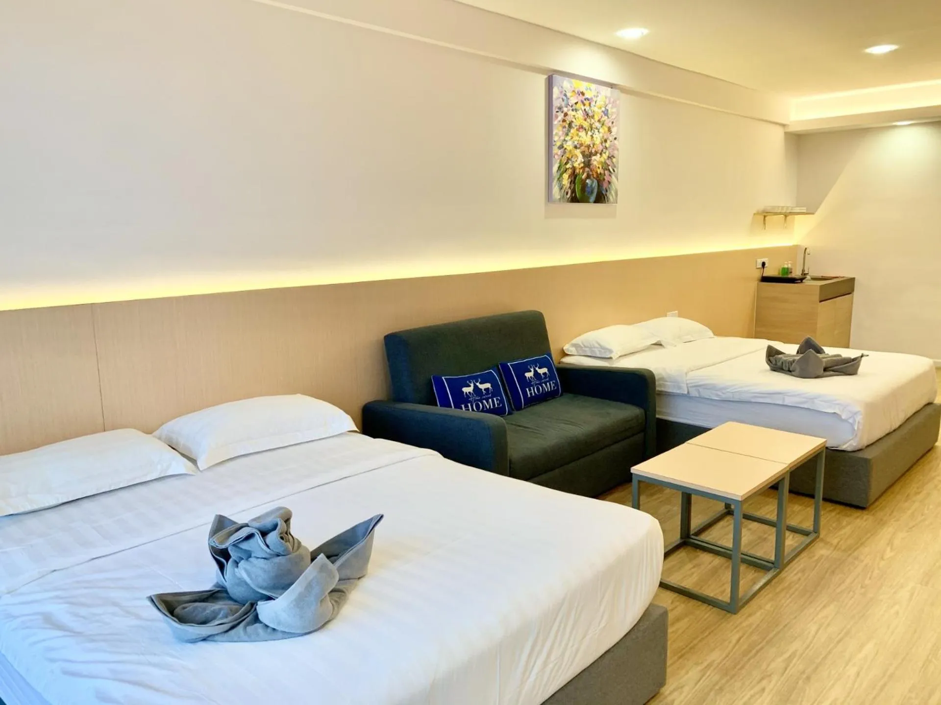 Living room, Bed in Deco Home @ Aru Suites