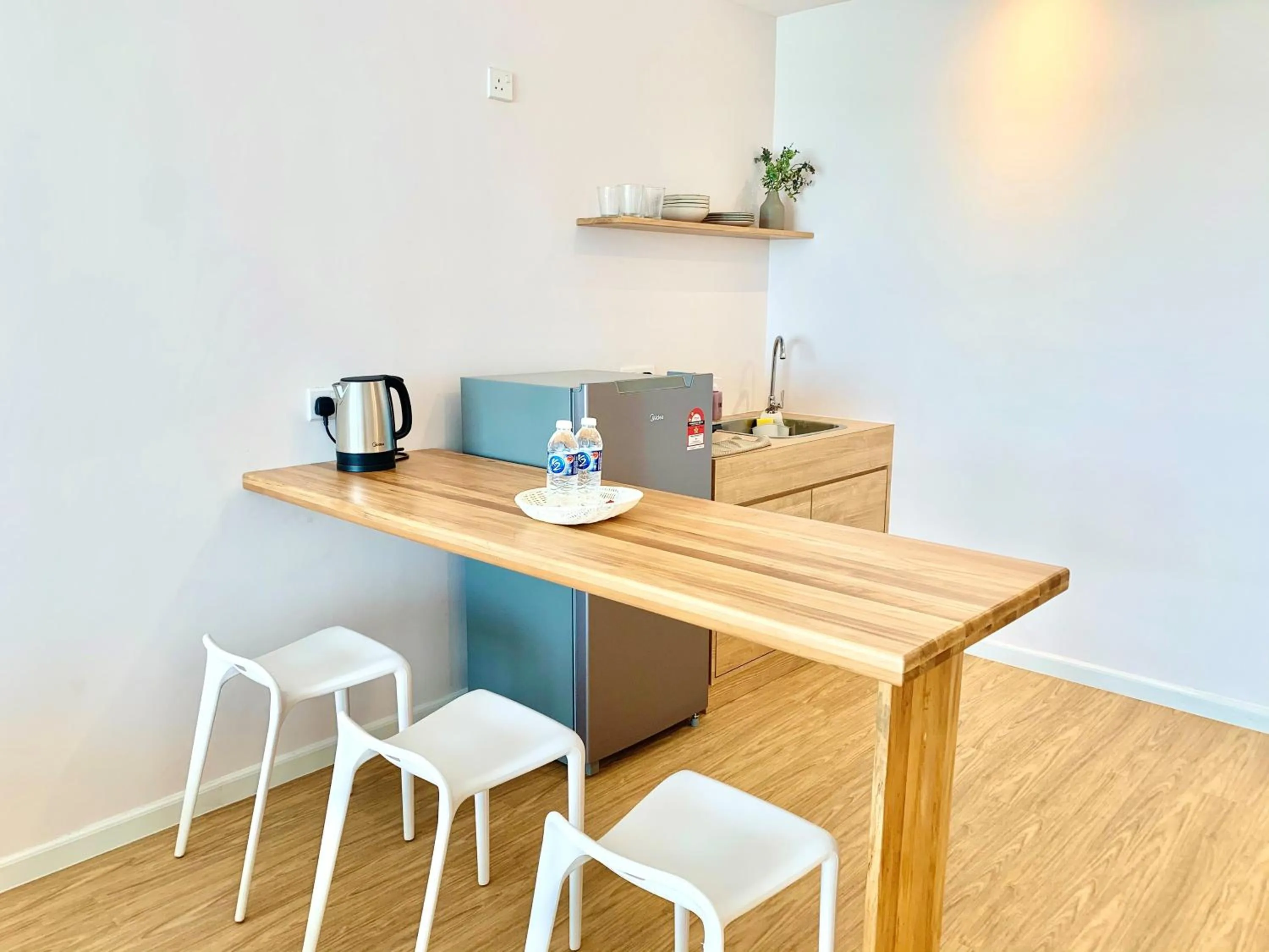 Kitchen or kitchenette in Deco Home @ Aru Suites