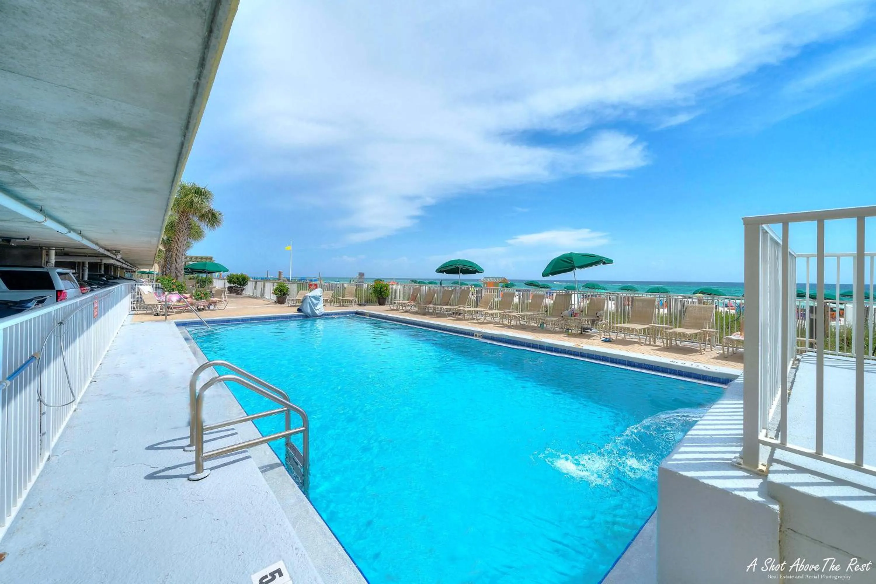 Emerald Isle Beach Resort by Sand Seeker Vacations