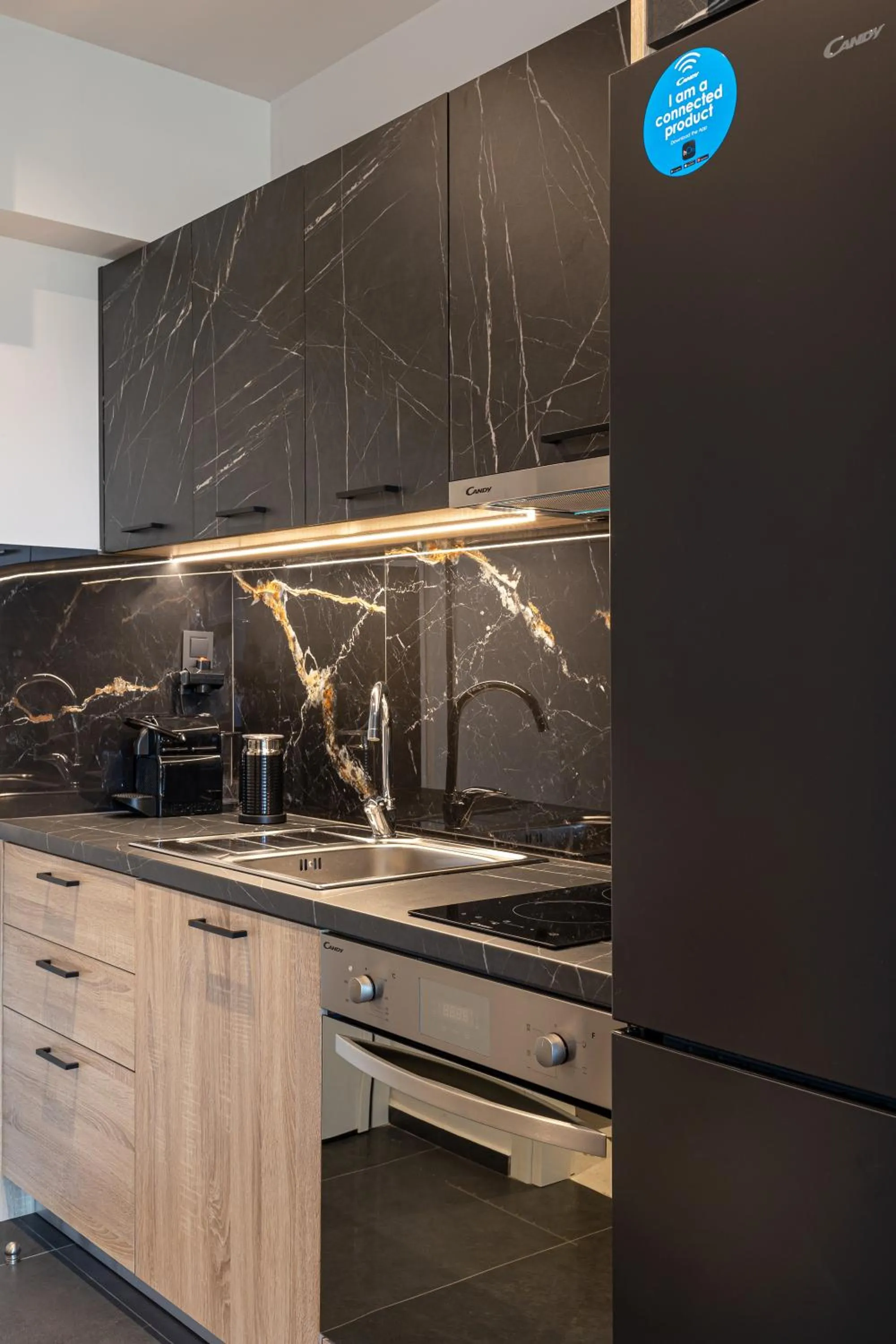 Kitchen or kitchenette in CITY HILL Luxury Apartments