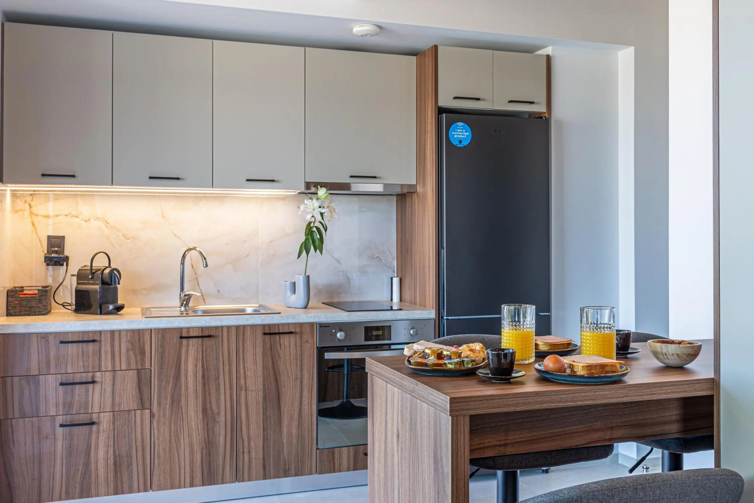 Kitchen or kitchenette in CITY HILL Luxury Apartments