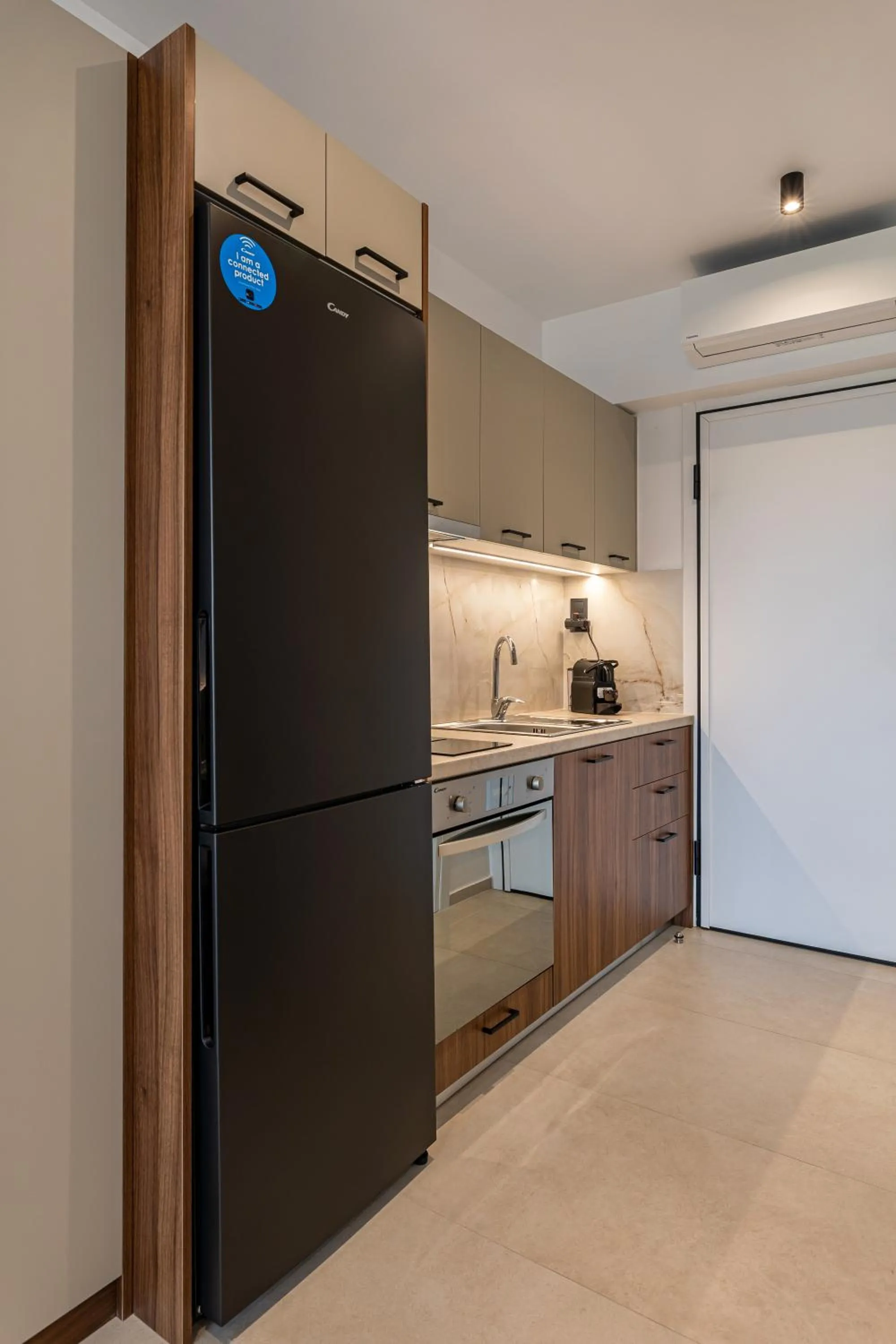Kitchen or kitchenette in CITY HILL Luxury Apartments