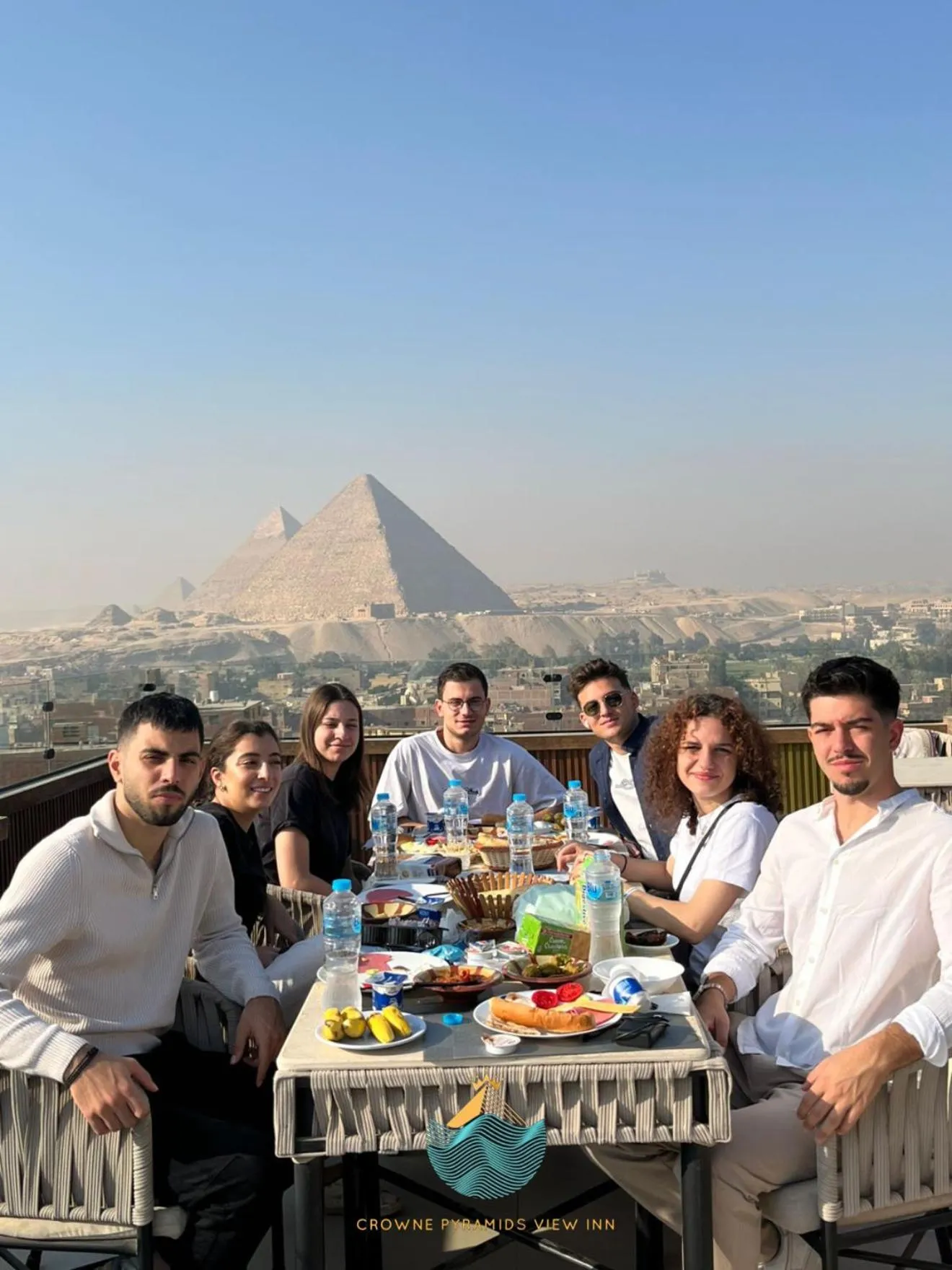 Day in Crowne Pyramids View inn