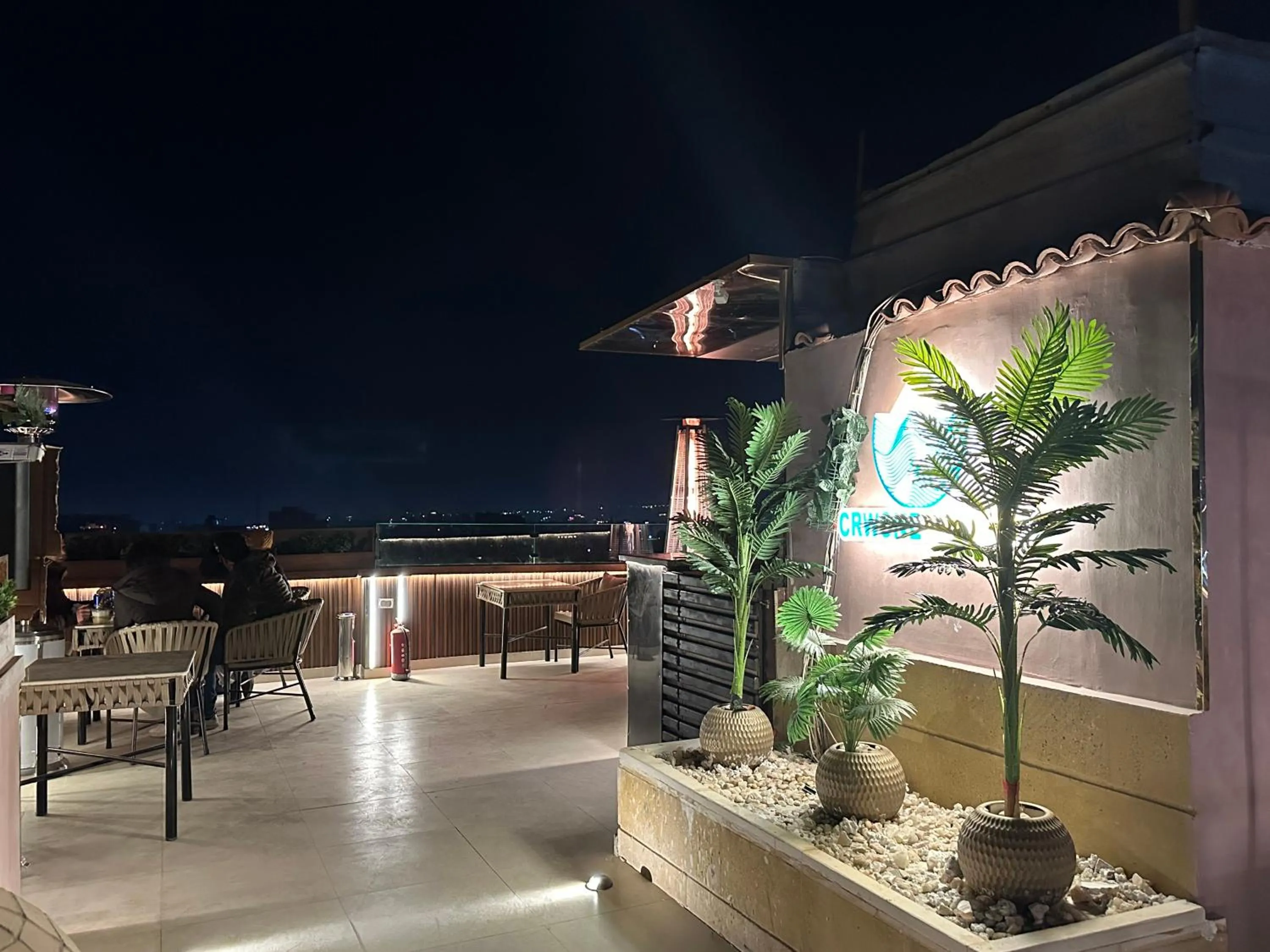 Patio in Crowne Pyramids View inn