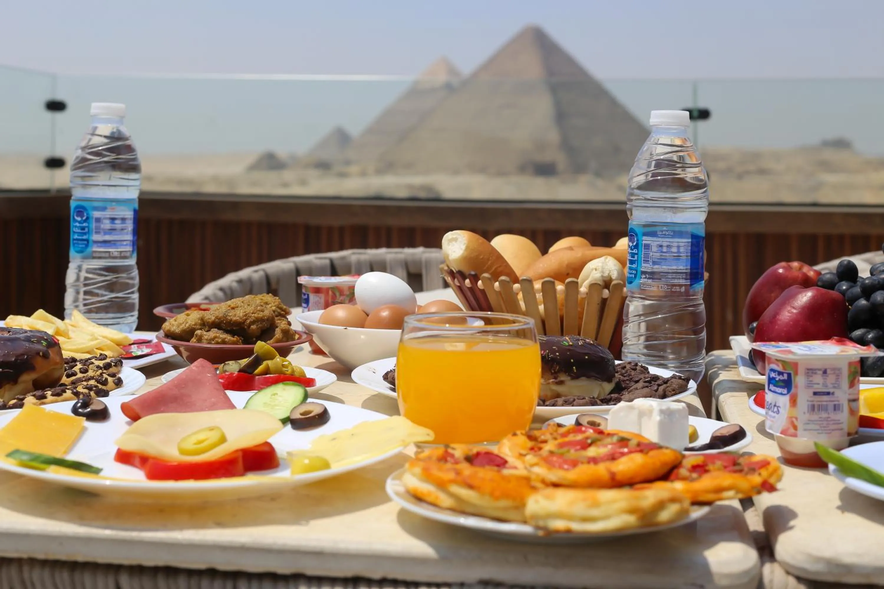 Day in Crowne Pyramids View inn