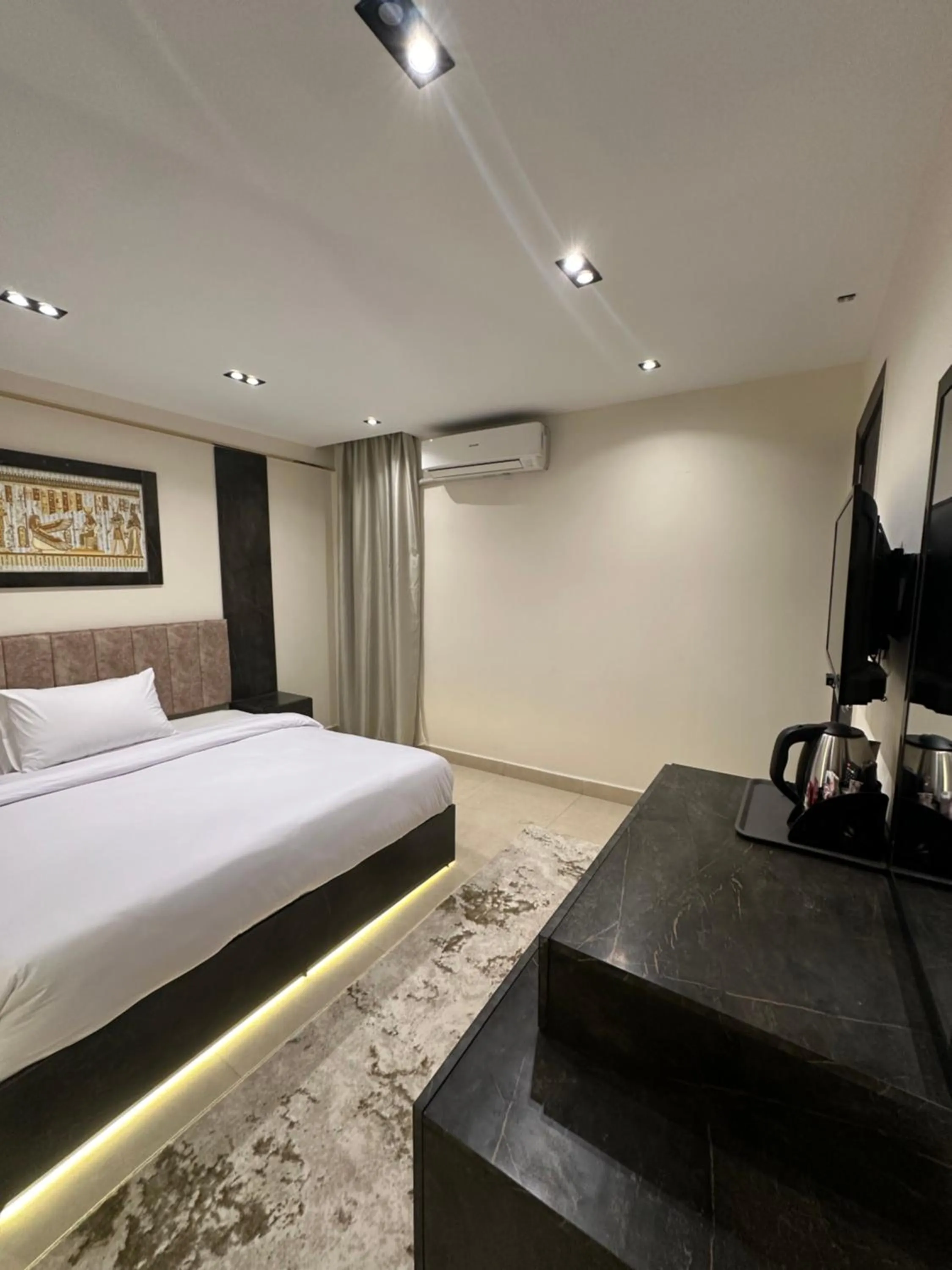 Bed in Crowne Pyramids View inn