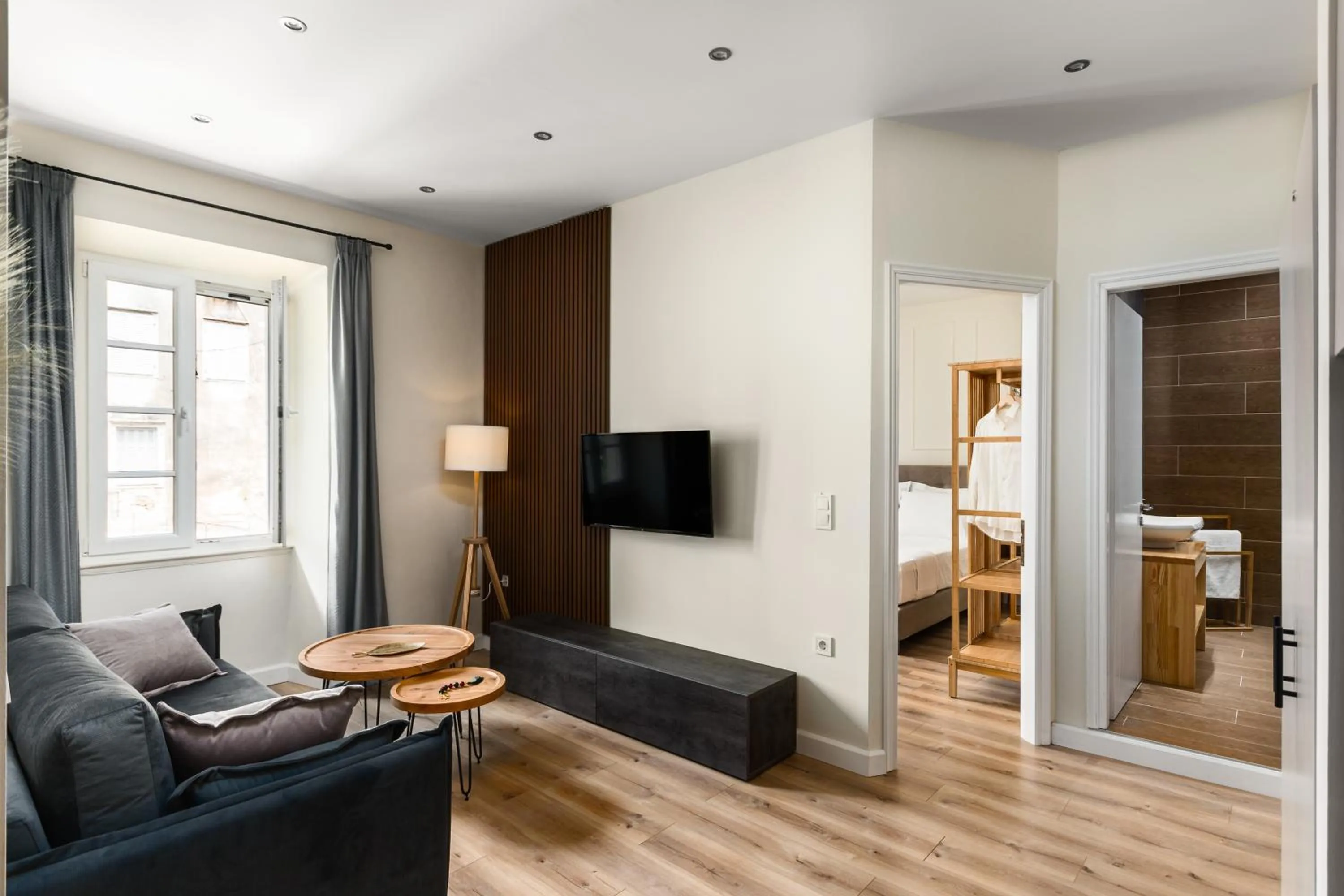 Lorenzo Mavili Suite