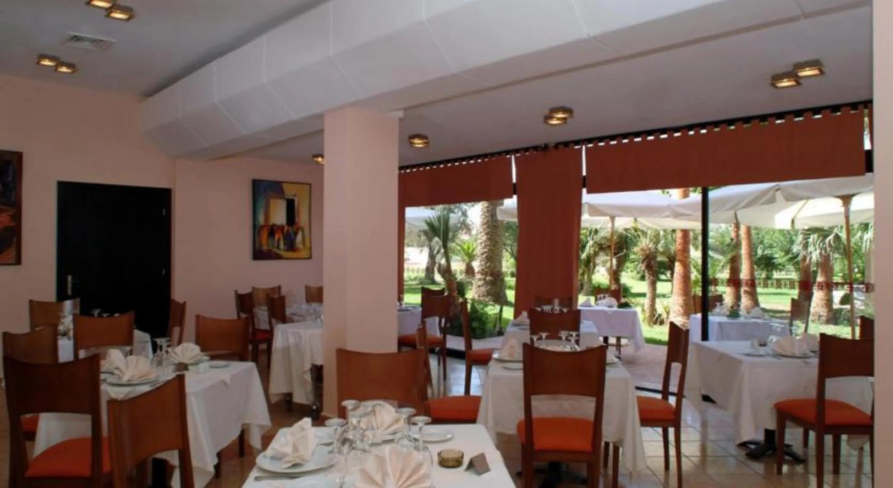 Restaurant/places to eat in Atlas Orient