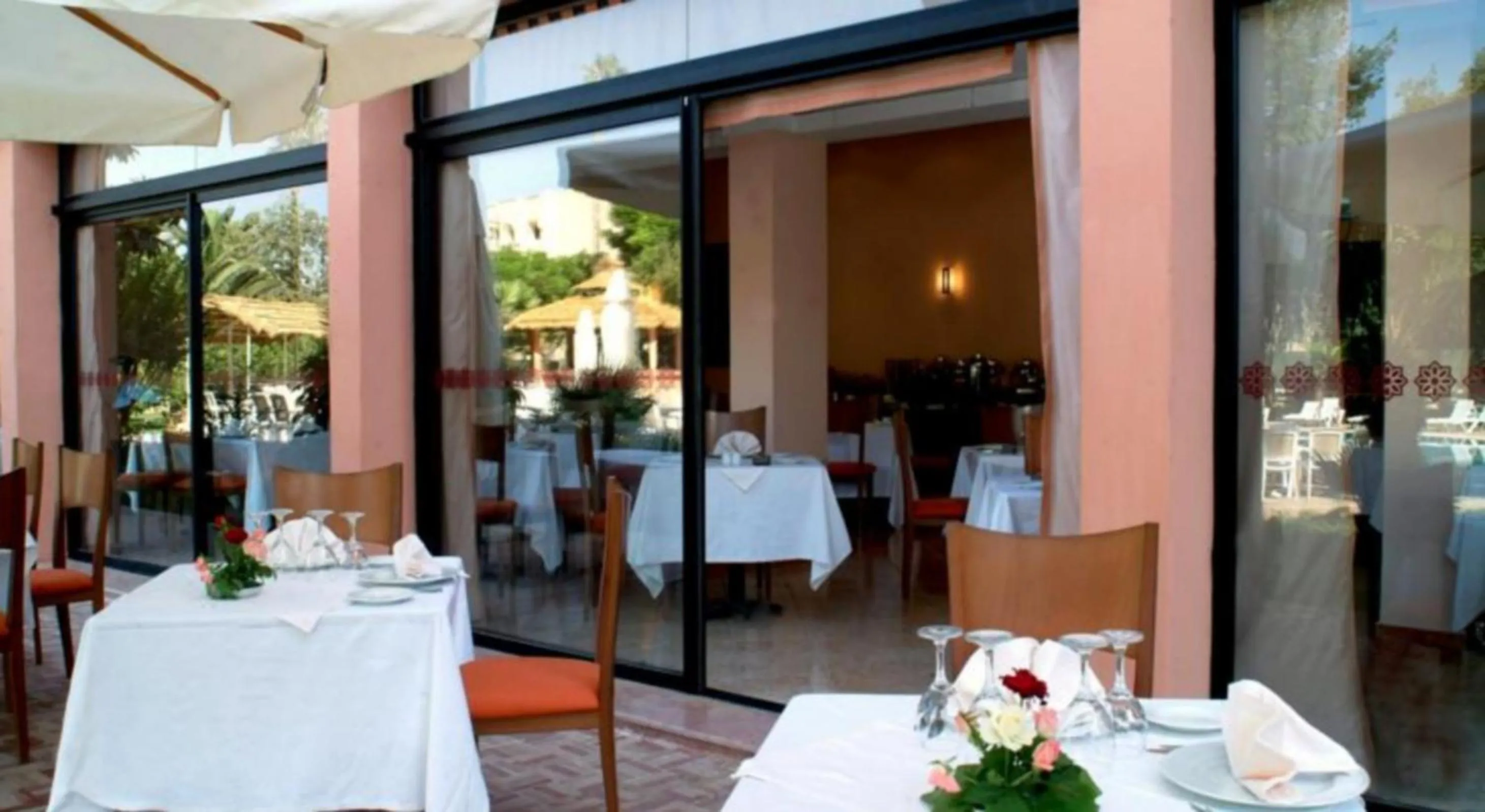 Restaurant/places to eat in Atlas Orient