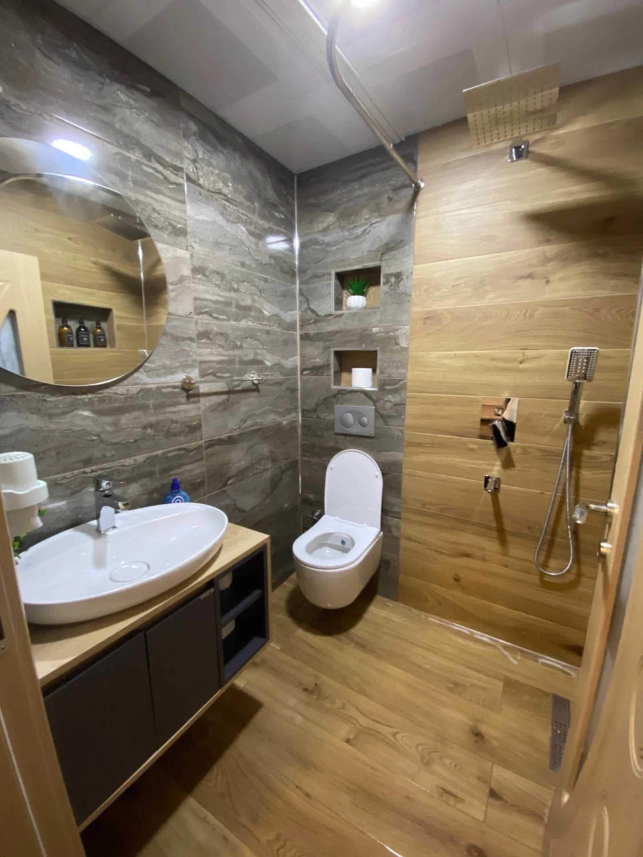 Shower in Fenix loft