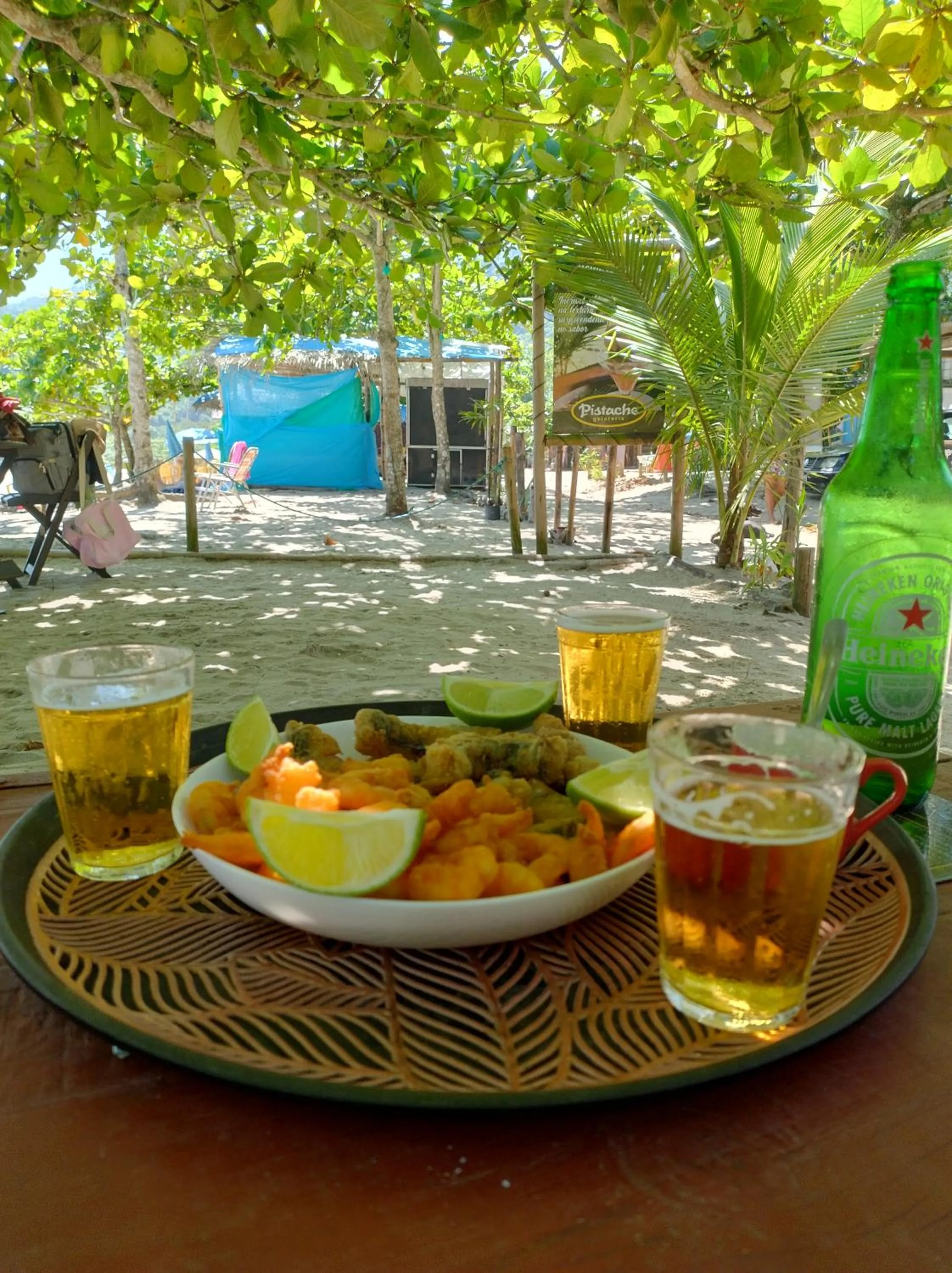 Food and drinks in Shambhala Quarto Ideal para Casal Beira Mar entre Paraty e Ubatuba