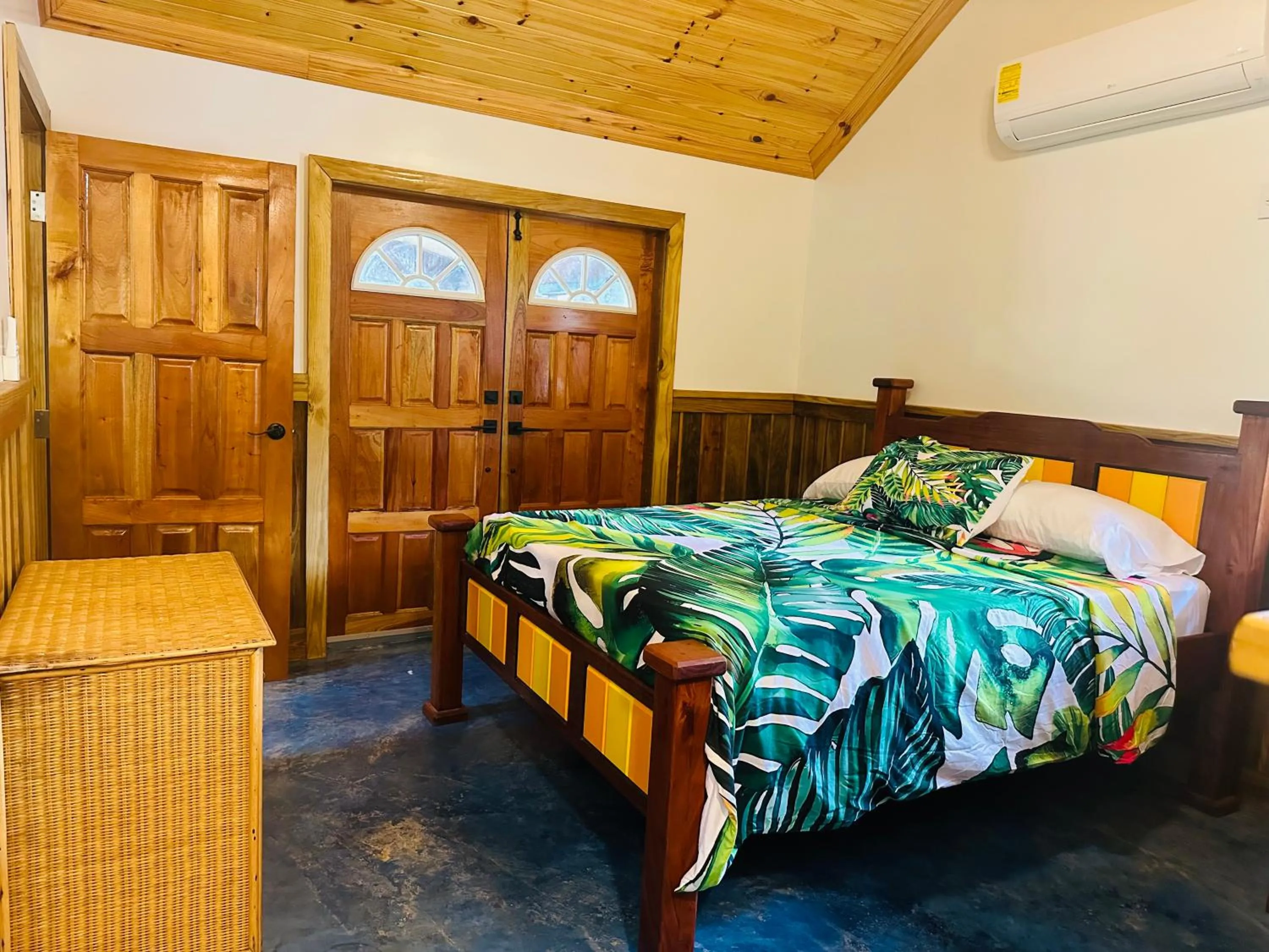 Bed in Howler Landing Vacation Rental