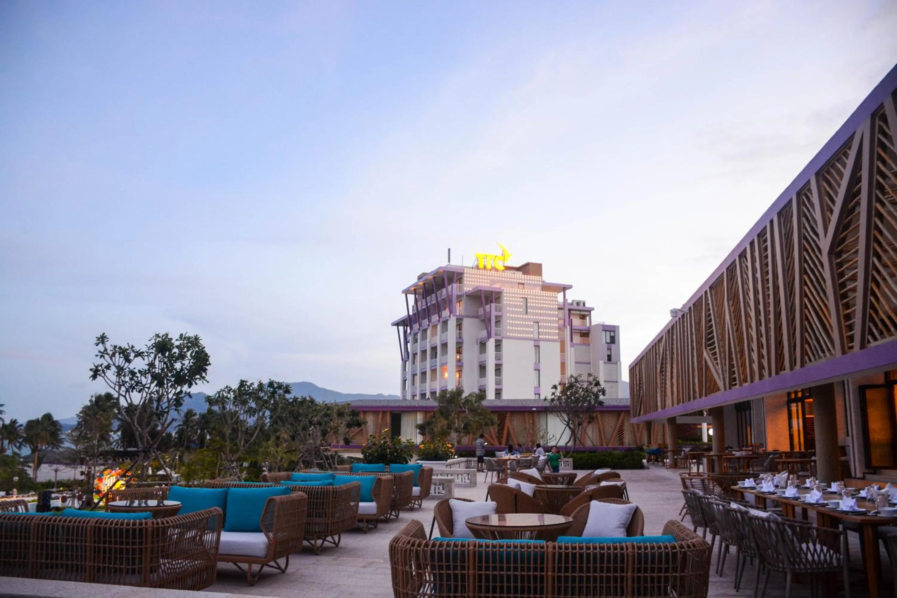 Restaurant/places to eat in TTC Van Phong Bay Resort - Himalaya Sauna & Steam Retreat Included