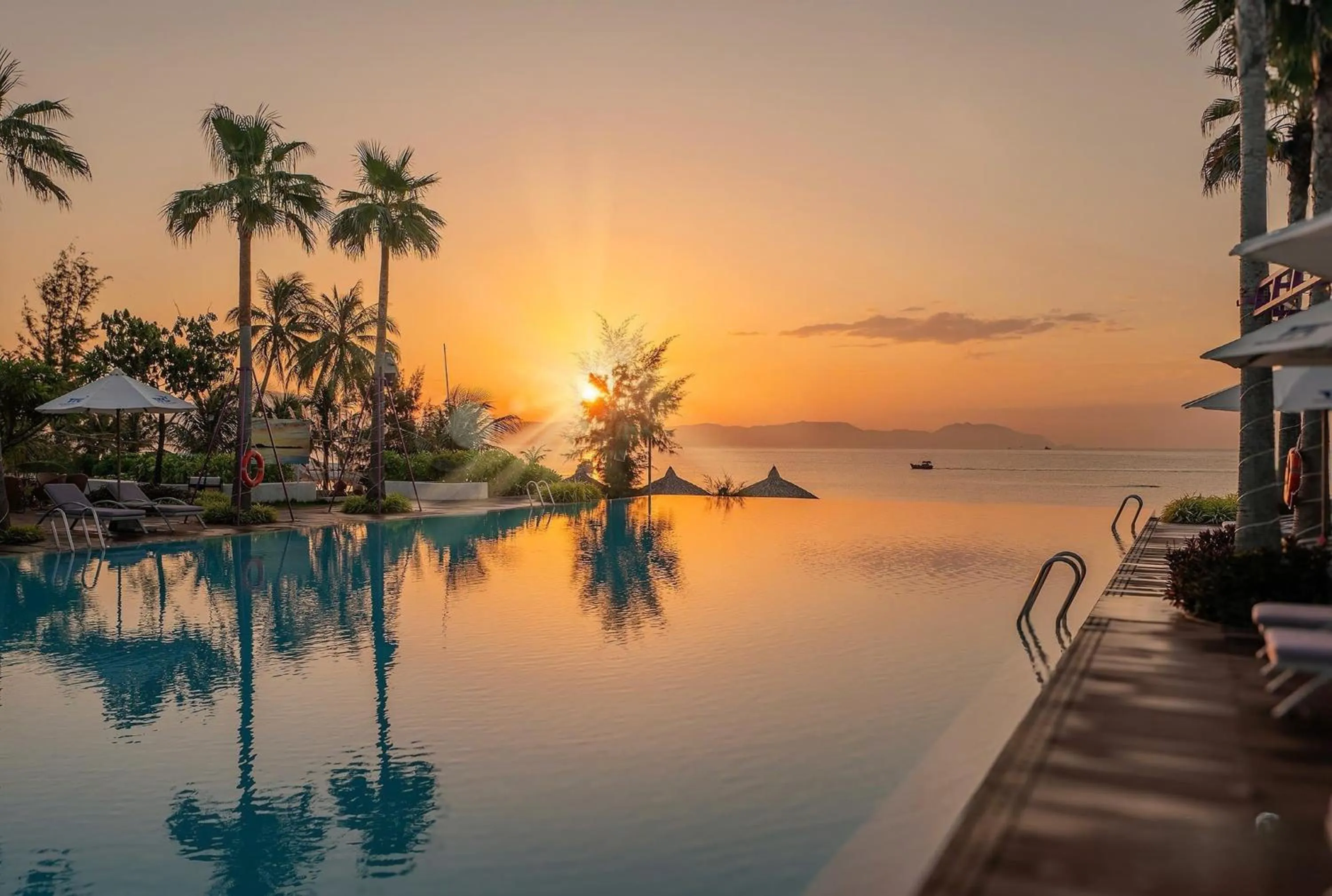 Day in TTC Van Phong Bay Resort - Himalaya Sauna & Steam Retreat Included